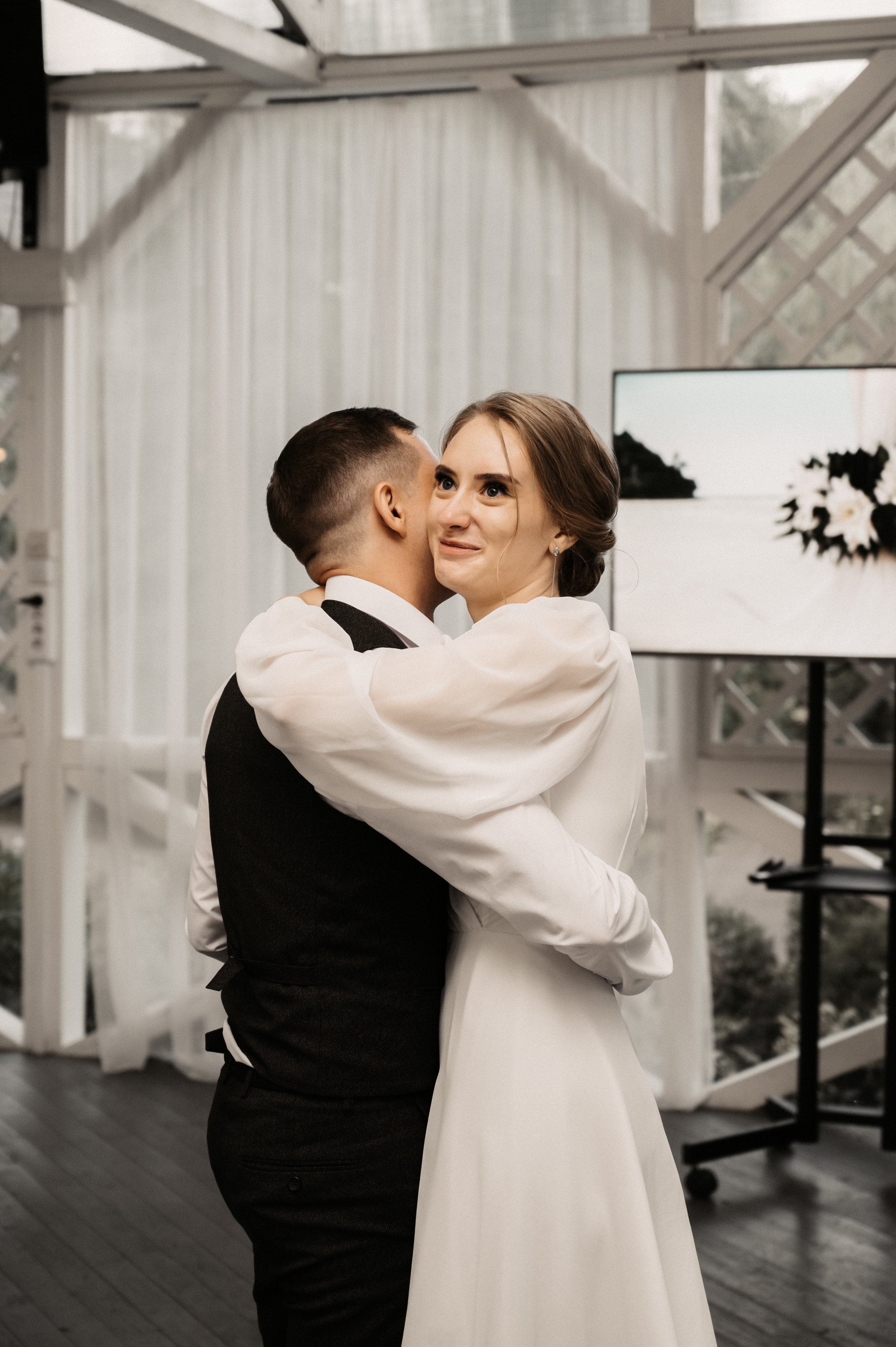 Счастье у озера. Свадебный фотограф Александр Давыдов