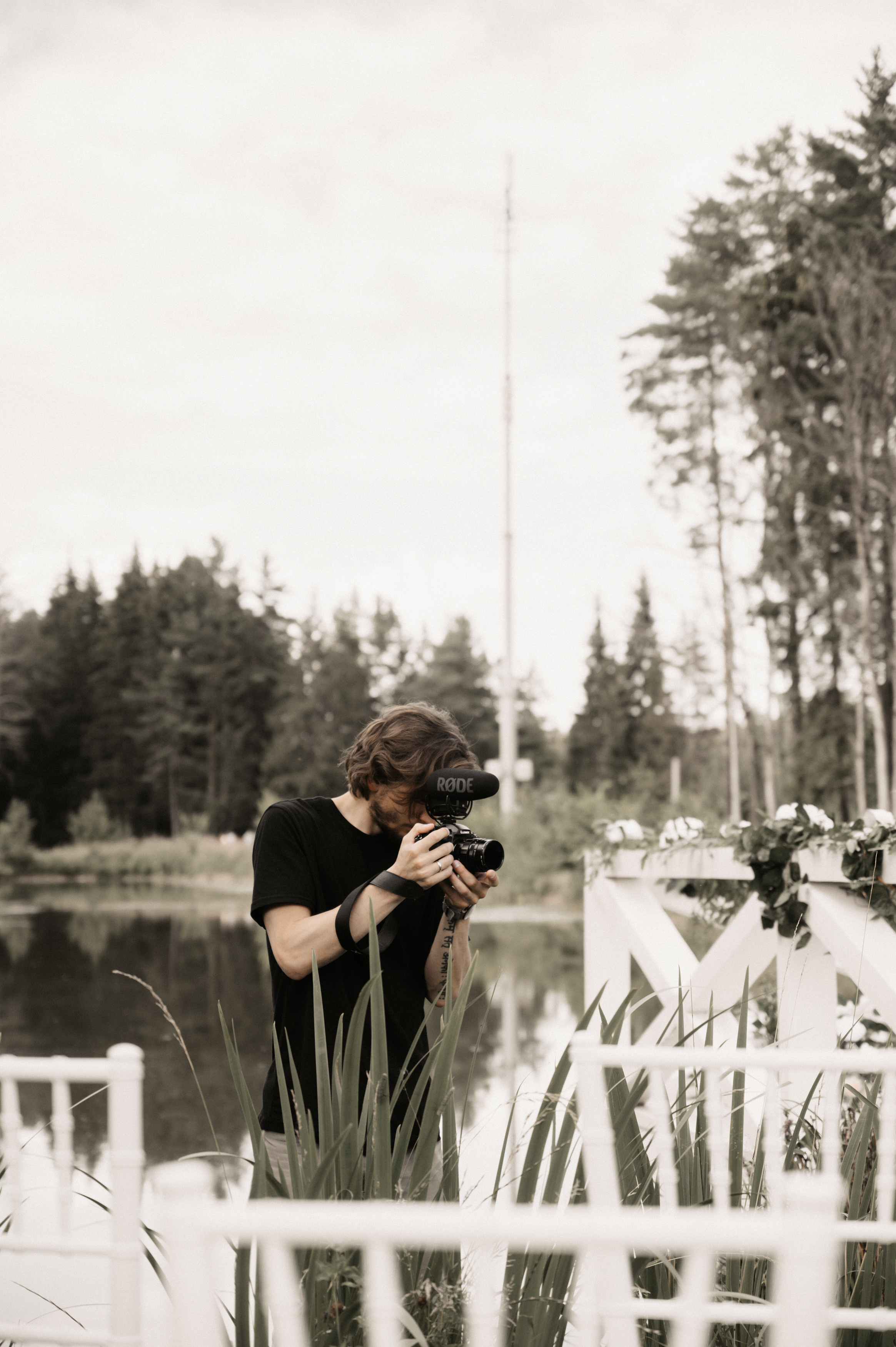 Счастье у озера. Свадебный фотограф Александр Давыдов