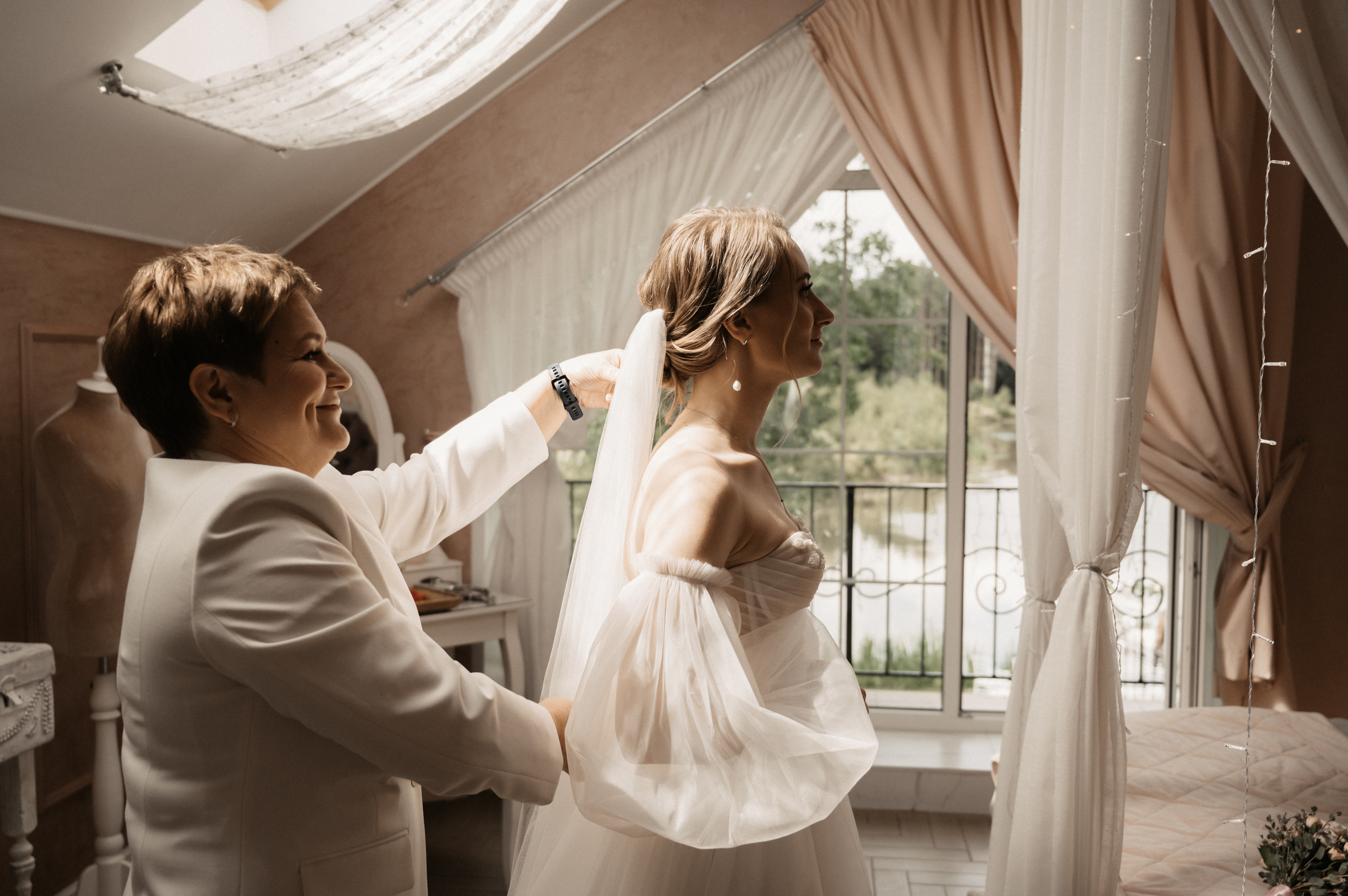 Счастье у озера. Свадебный фотограф Александр Давыдов