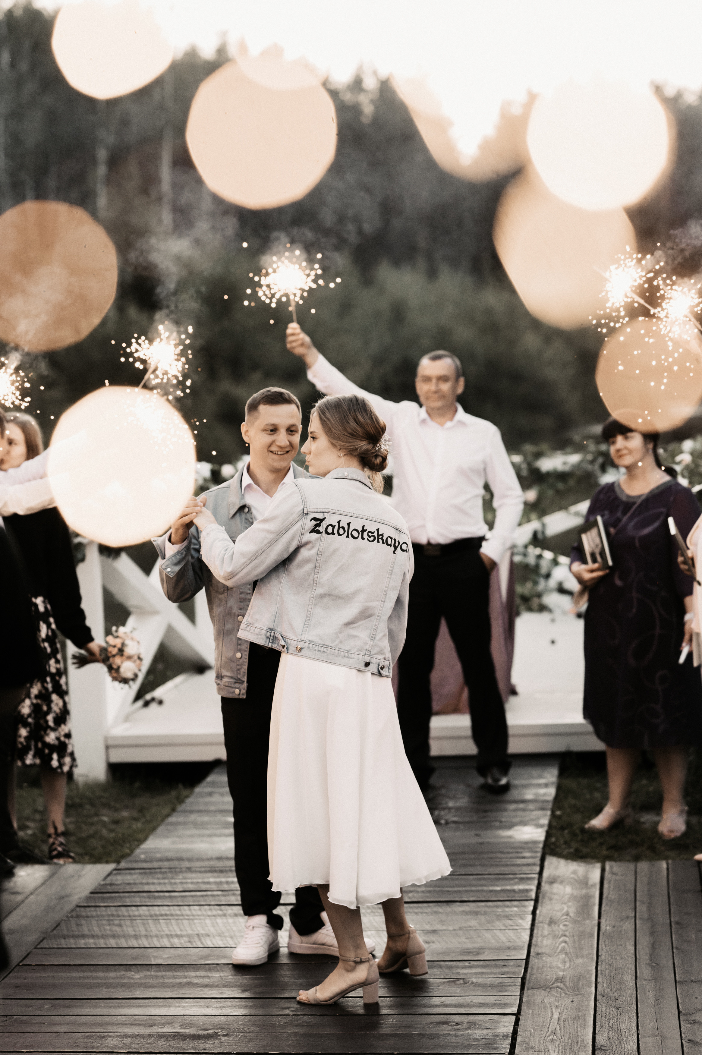 Счастье у озера. Свадебный фотограф Александр Давыдов