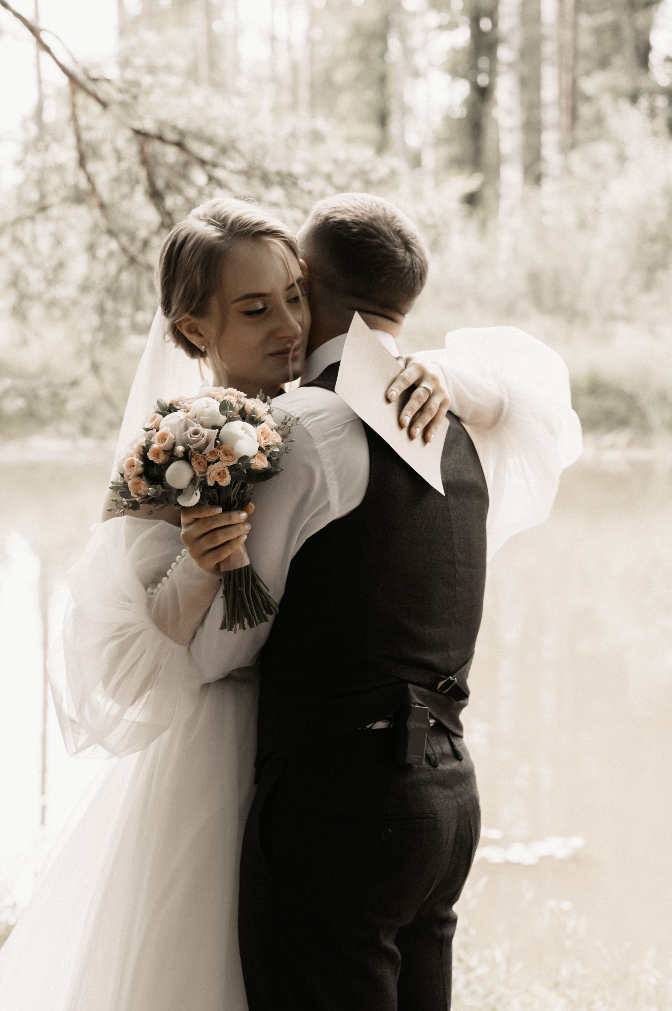 Счастье у озера. Свадебный фотограф Александр Давыдов