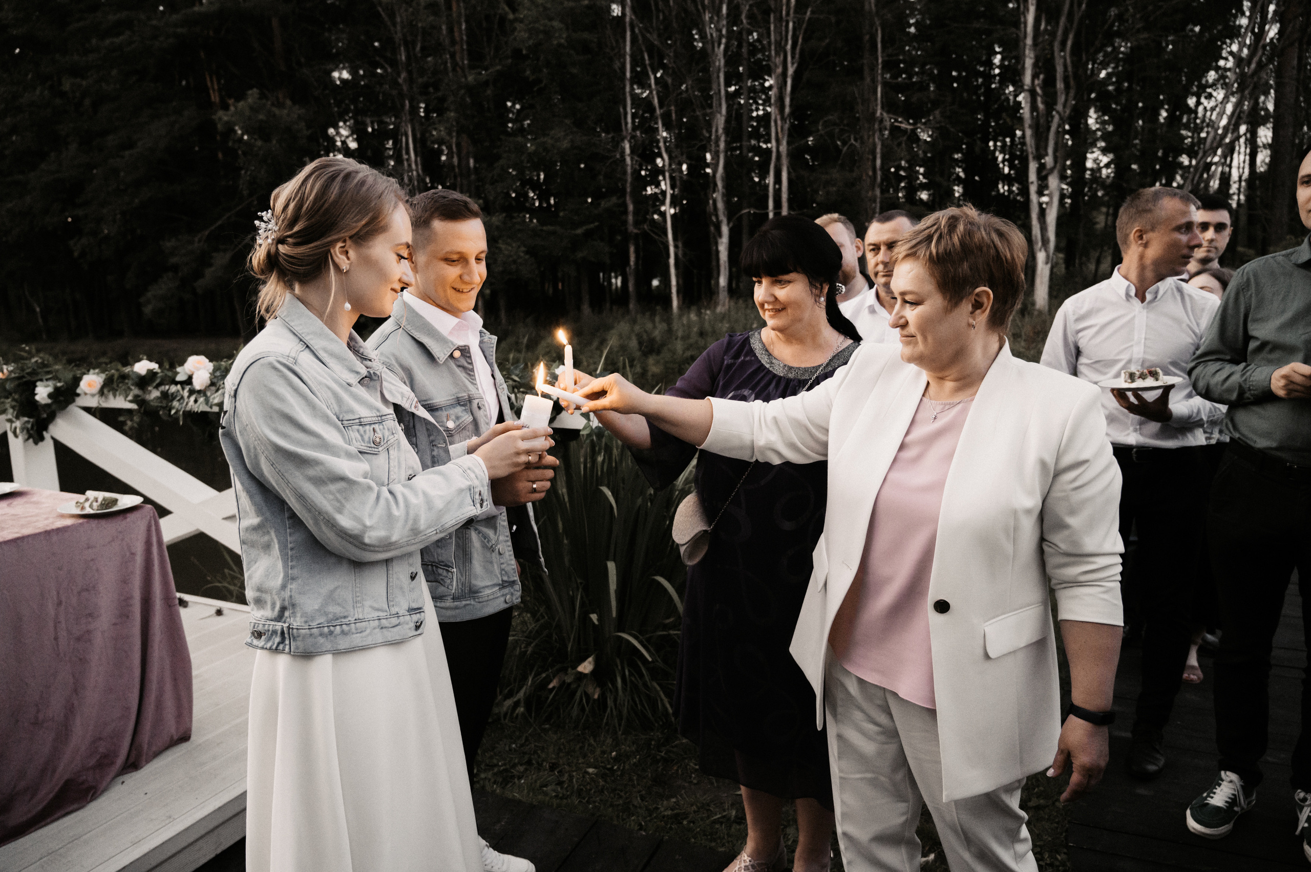 Счастье у озера. Свадебный фотограф Александр Давыдов