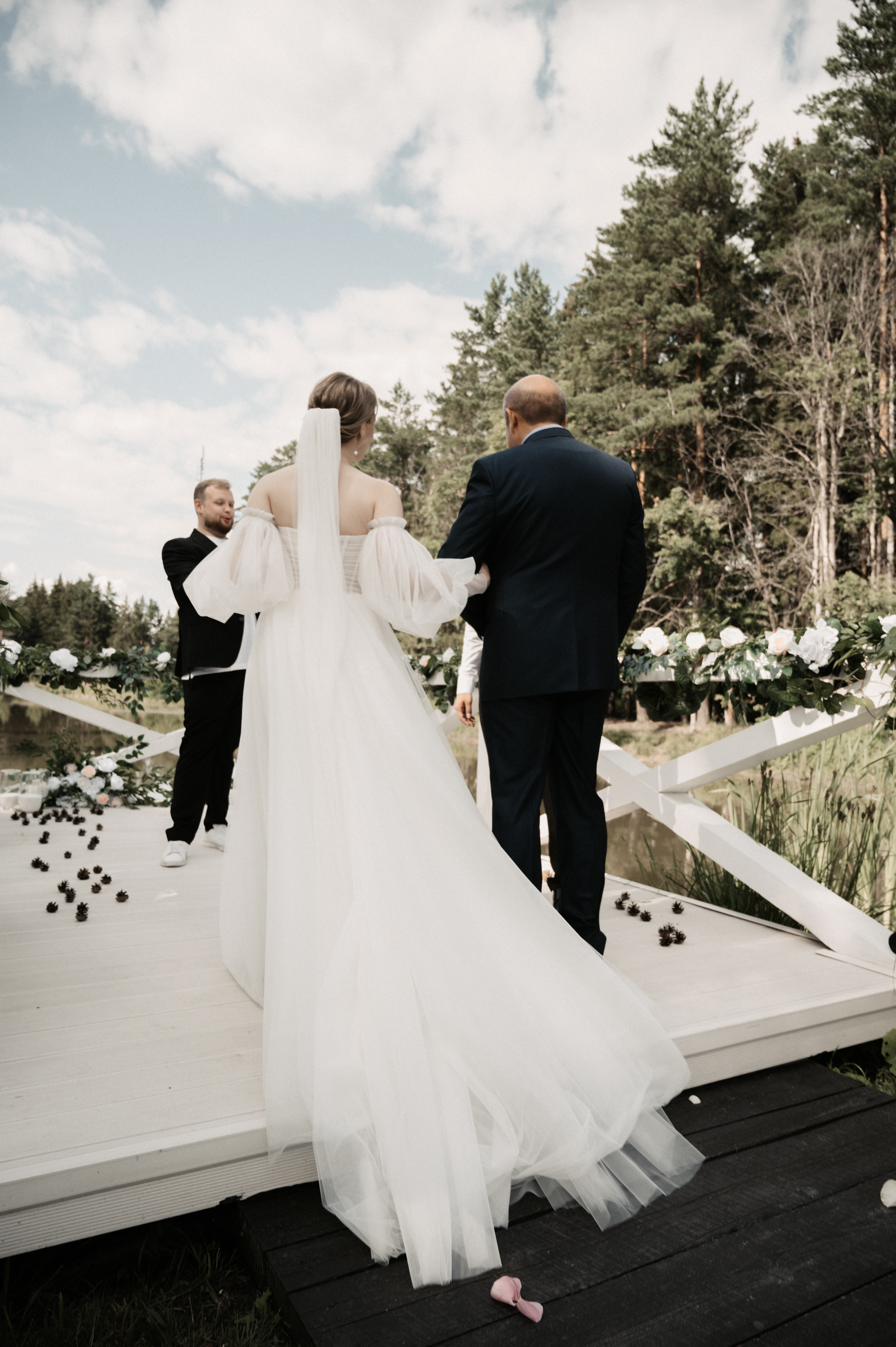 Счастье у озера. Свадебный фотограф Александр Давыдов