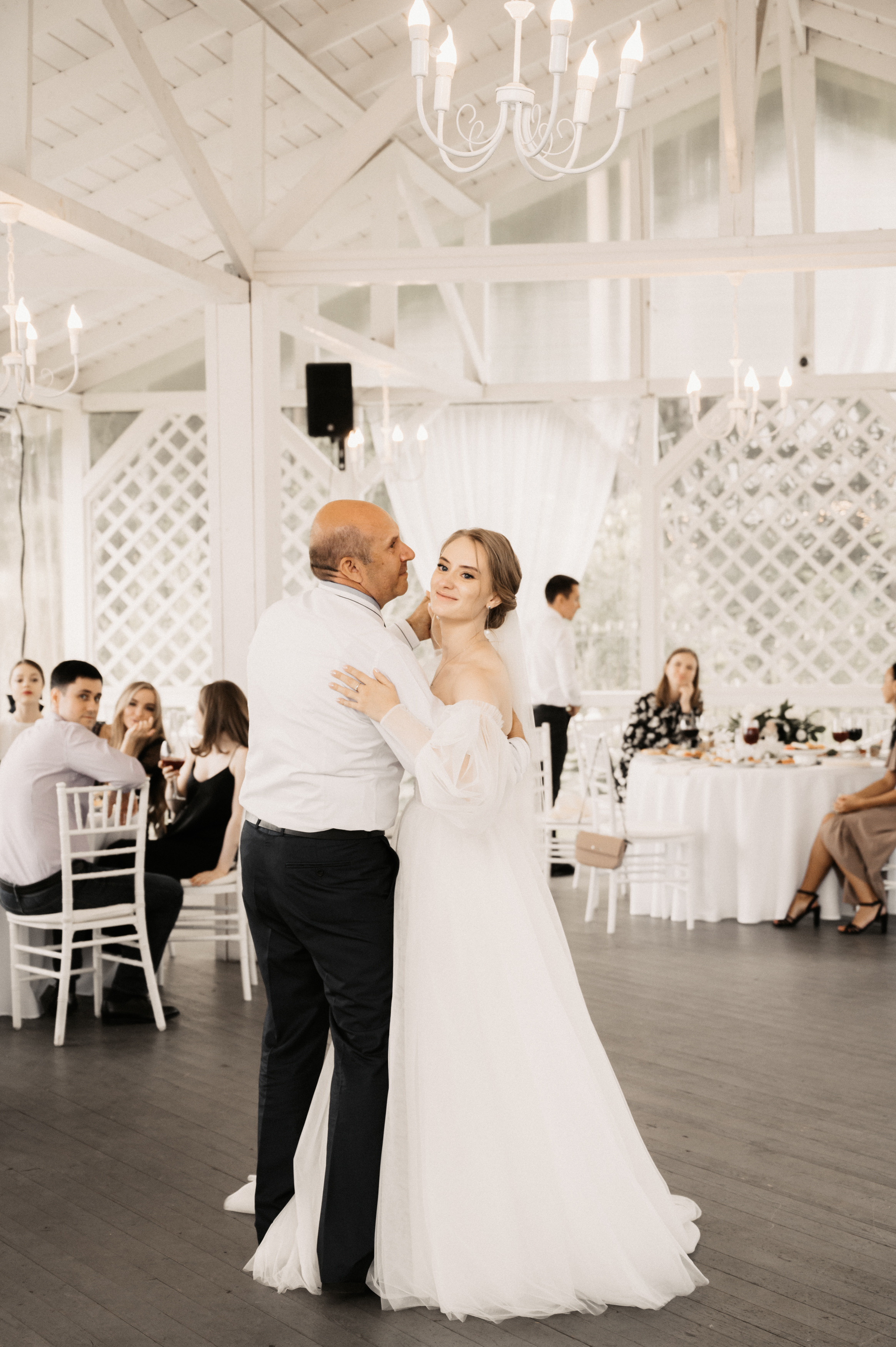 Счастье у озера. Свадебный фотограф Александр Давыдов