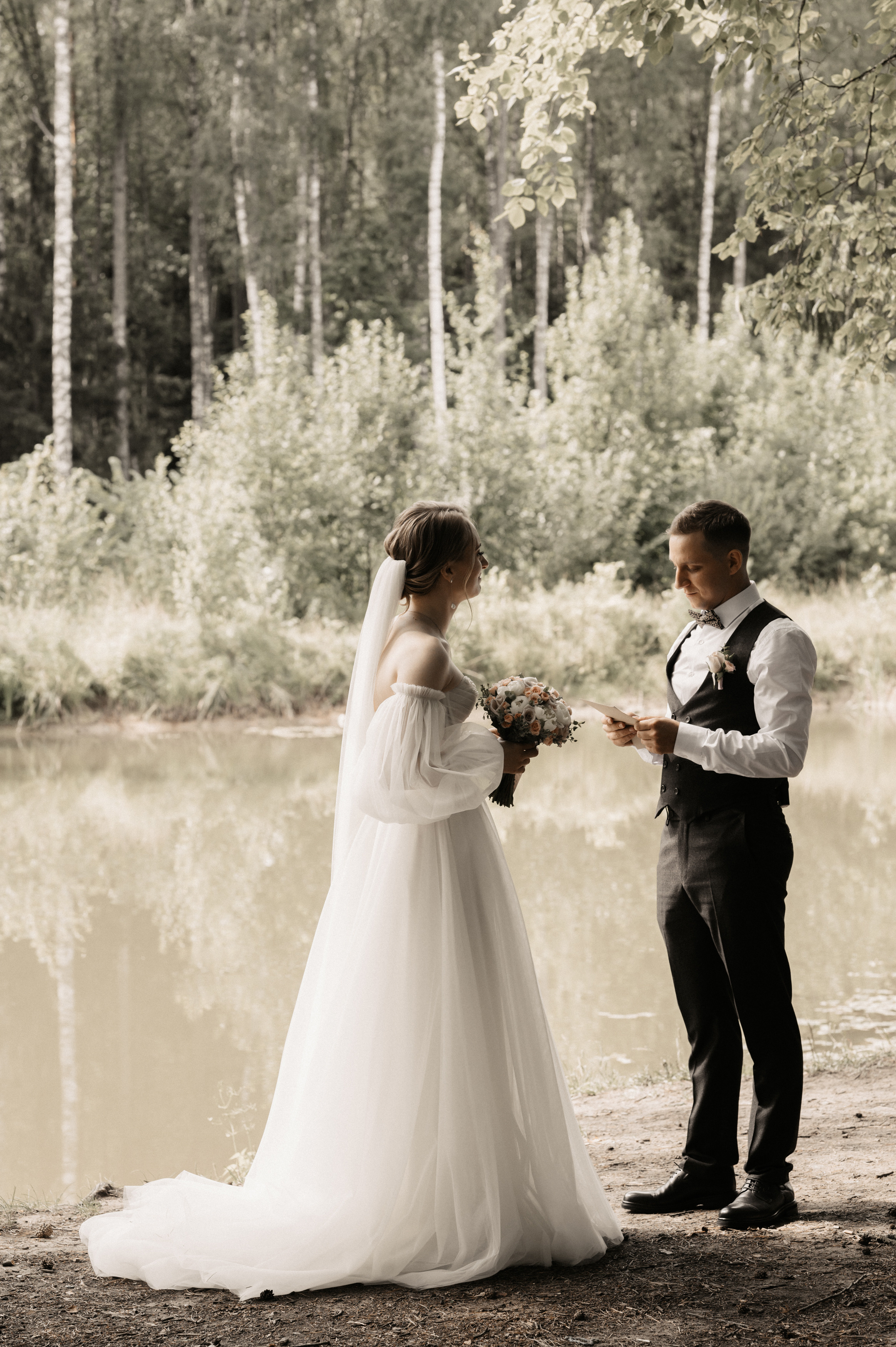 Счастье у озера. Свадебный фотограф Александр Давыдов