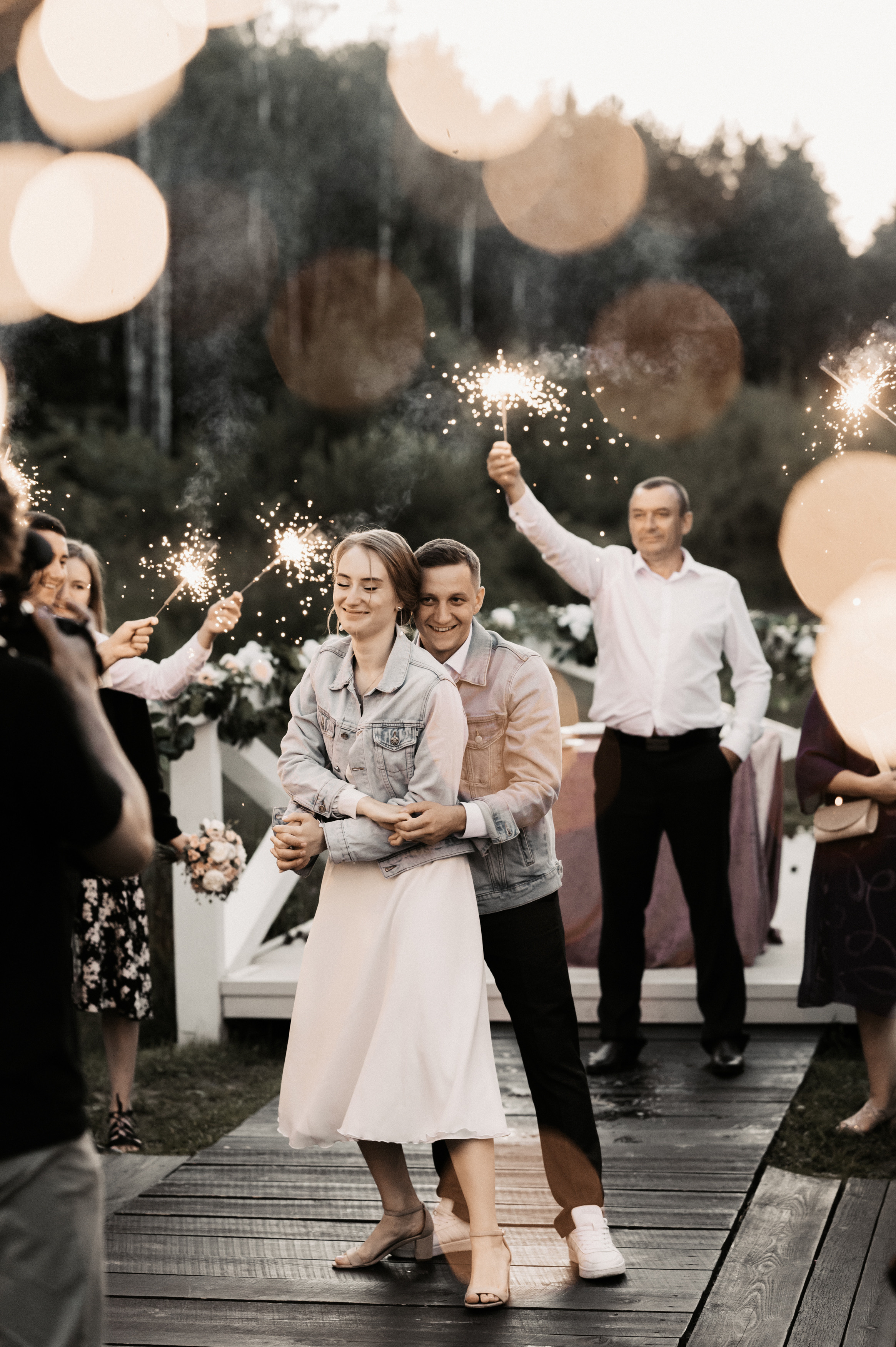 Счастье у озера. Свадебный фотограф Александр Давыдов