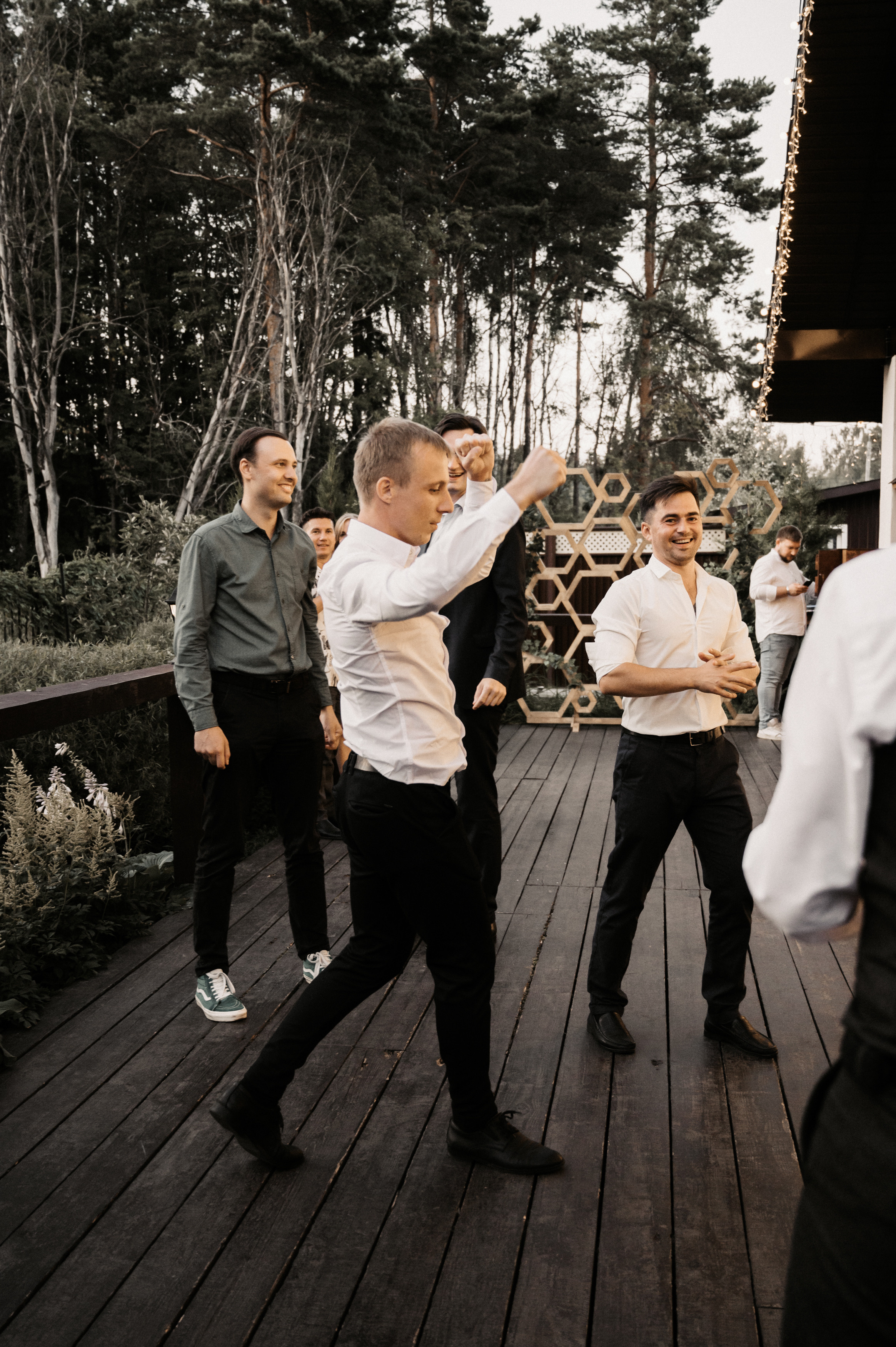 Счастье у озера. Свадебный фотограф Александр Давыдов