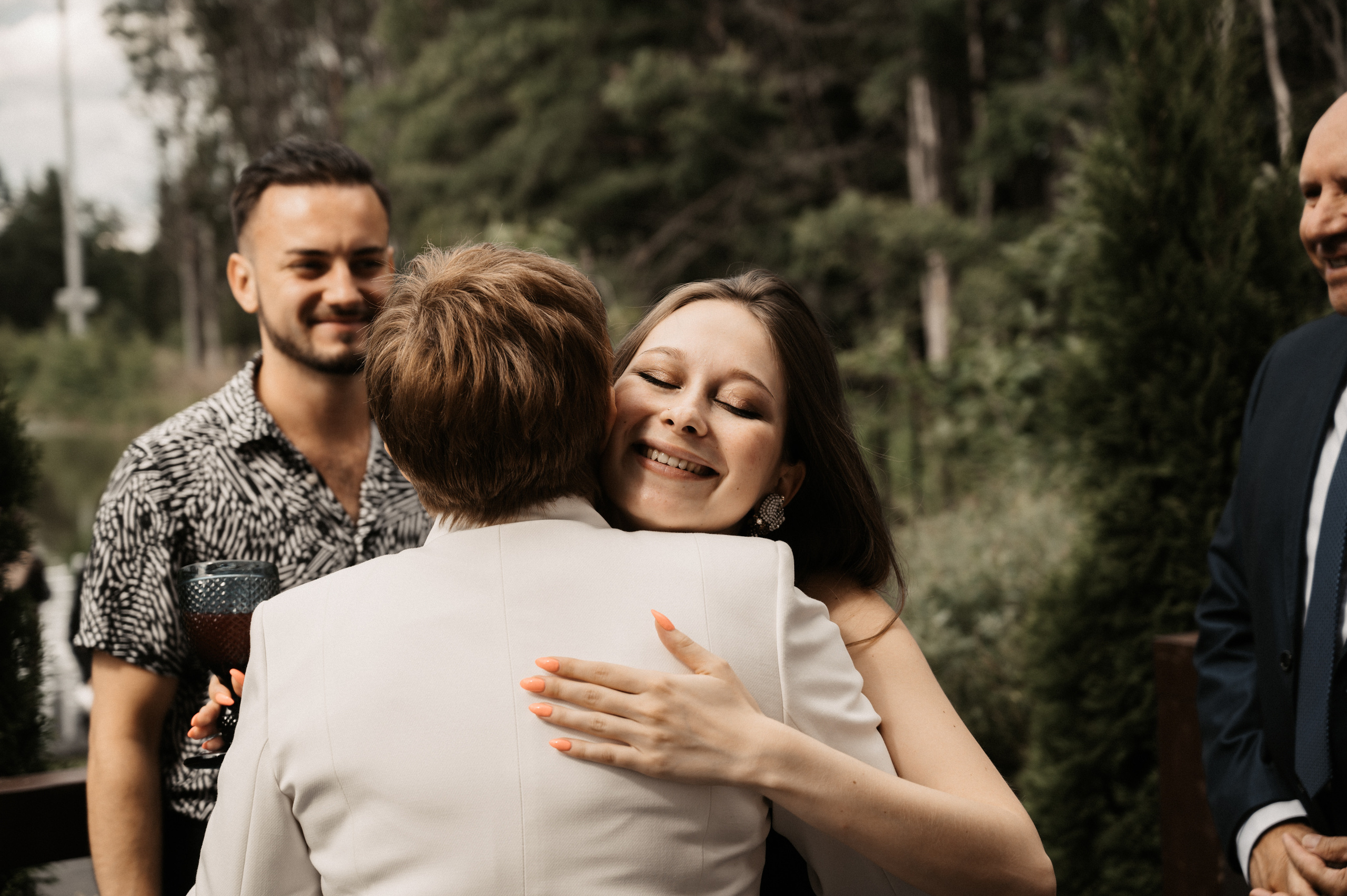 Счастье у озера. Свадебный фотограф Александр Давыдов