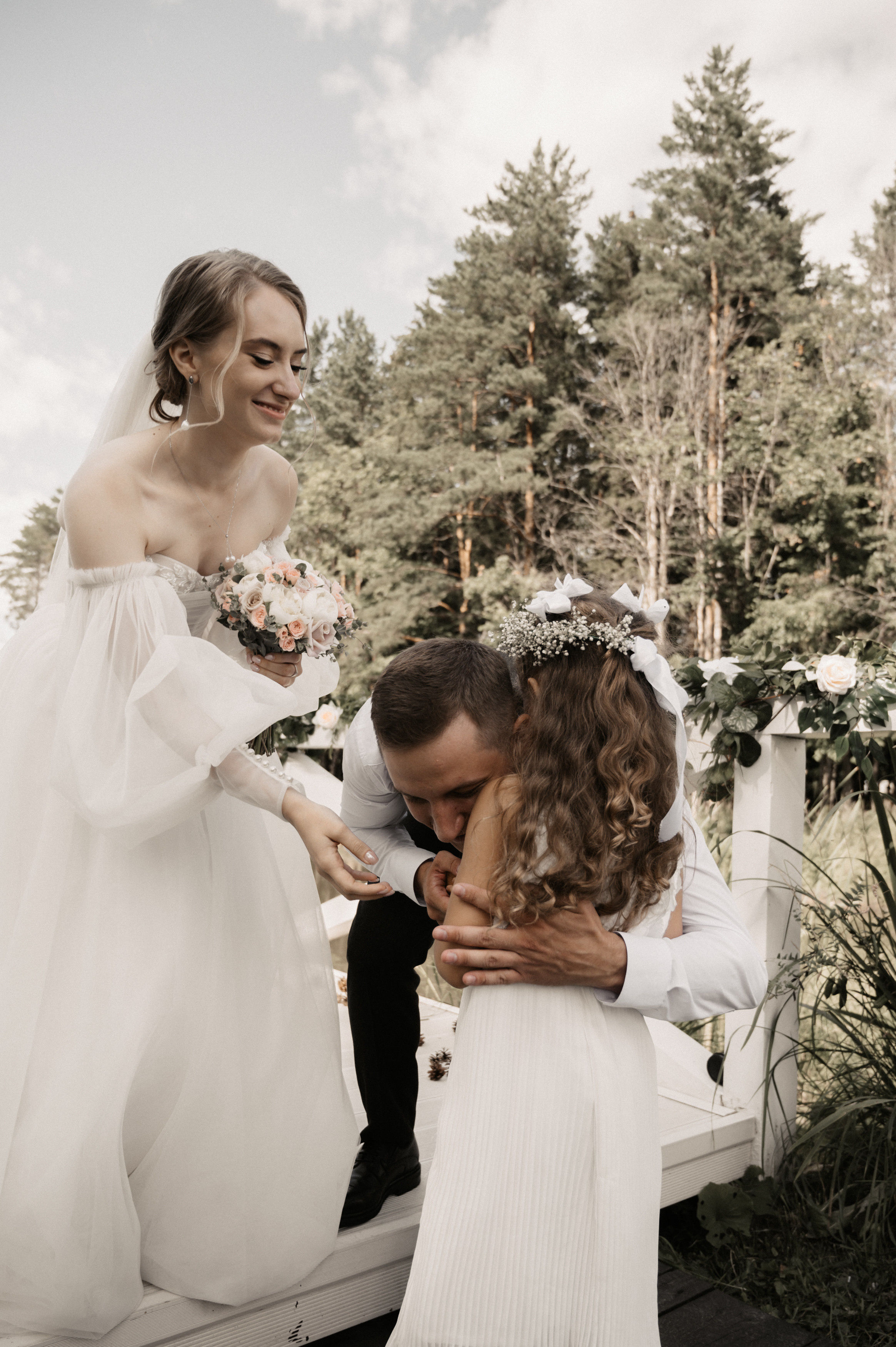 Счастье у озера. Свадебный фотограф Александр Давыдов