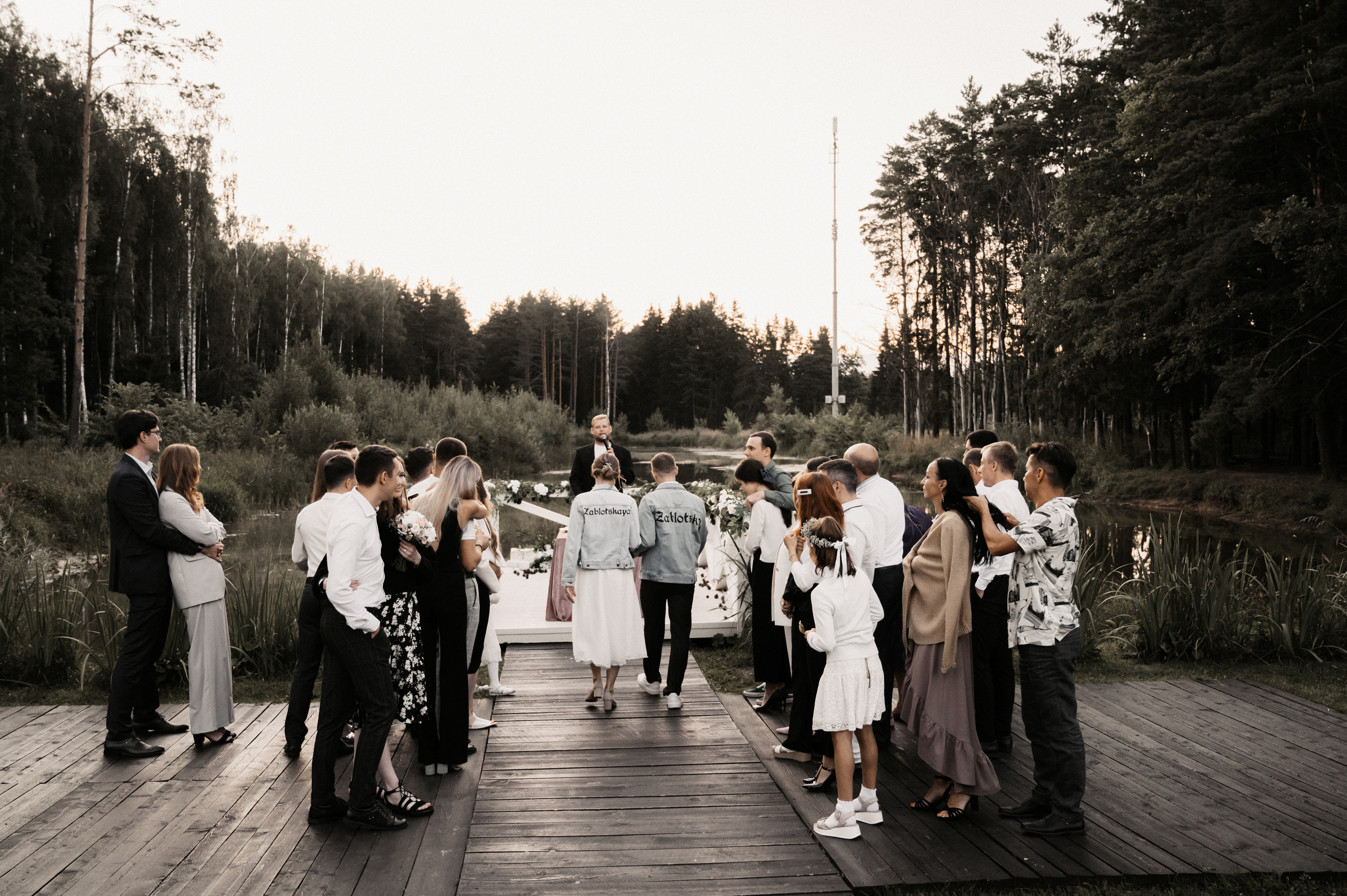 Счастье у озера. Свадебный фотограф Александр Давыдов