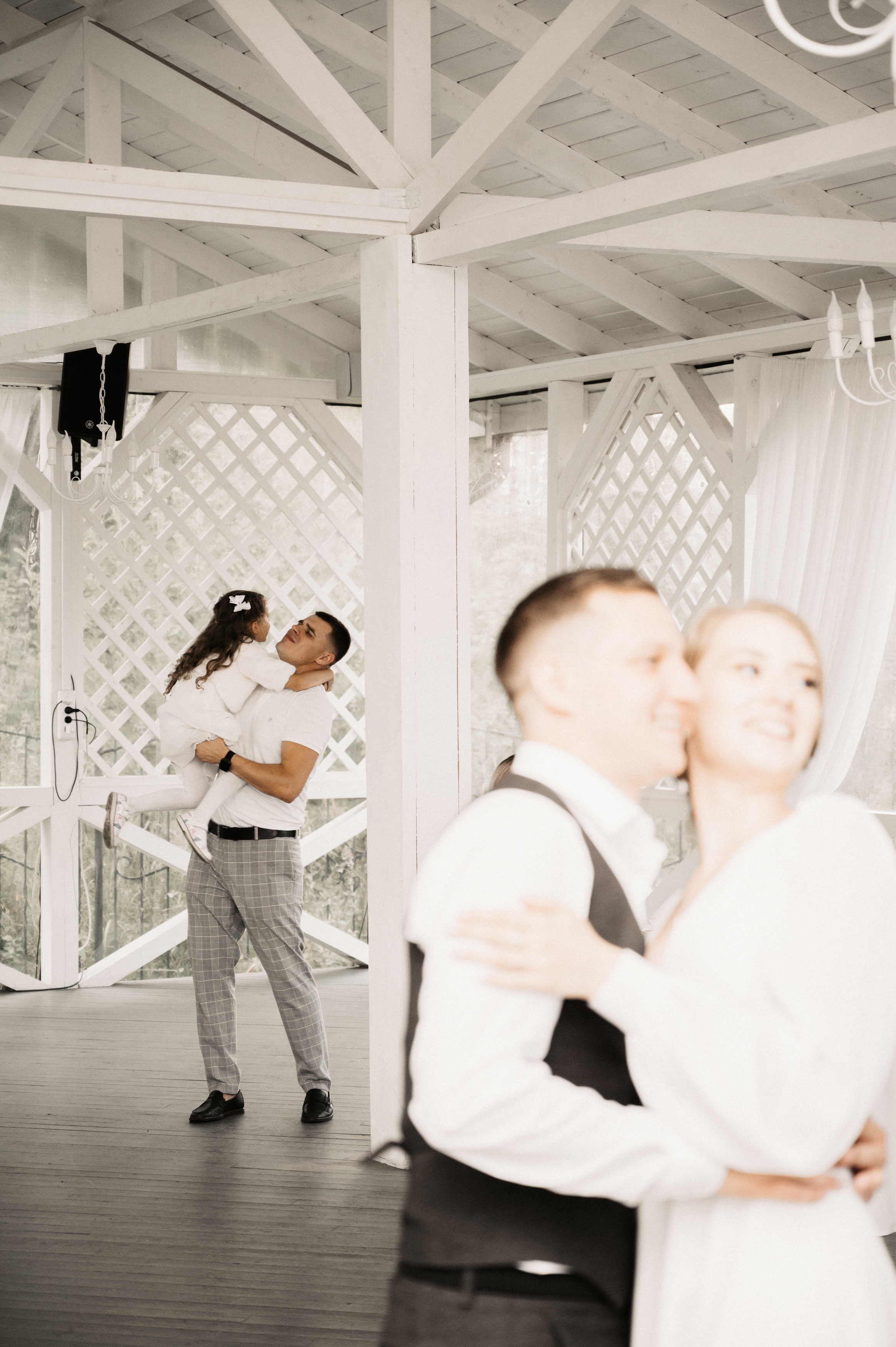 Счастье у озера. Свадебный фотограф Александр Давыдов