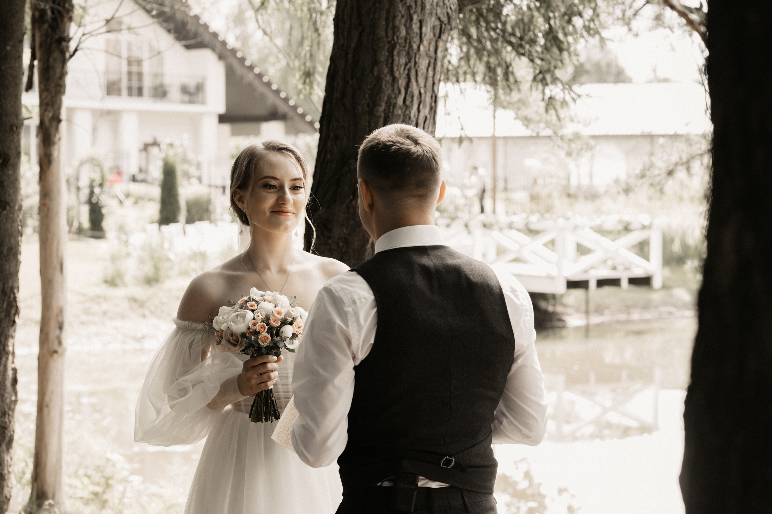 Счастье у озера. Свадебный фотограф Александр Давыдов