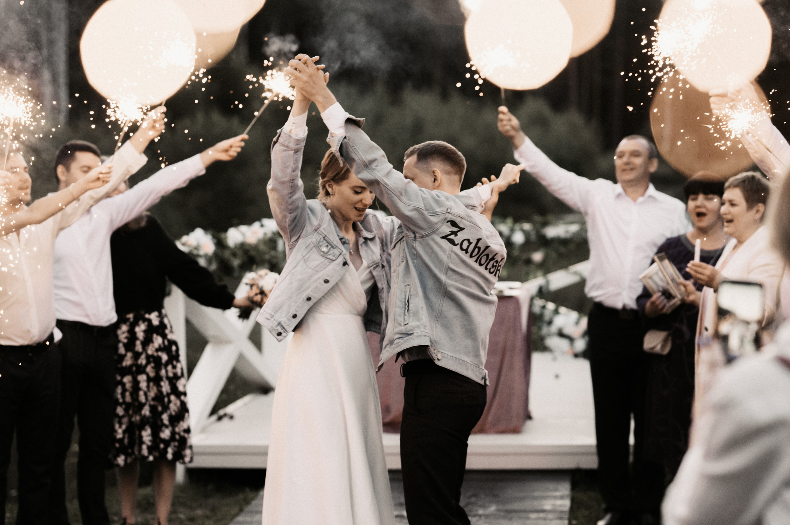 Счастье у озера. Свадебный фотограф Александр Давыдов