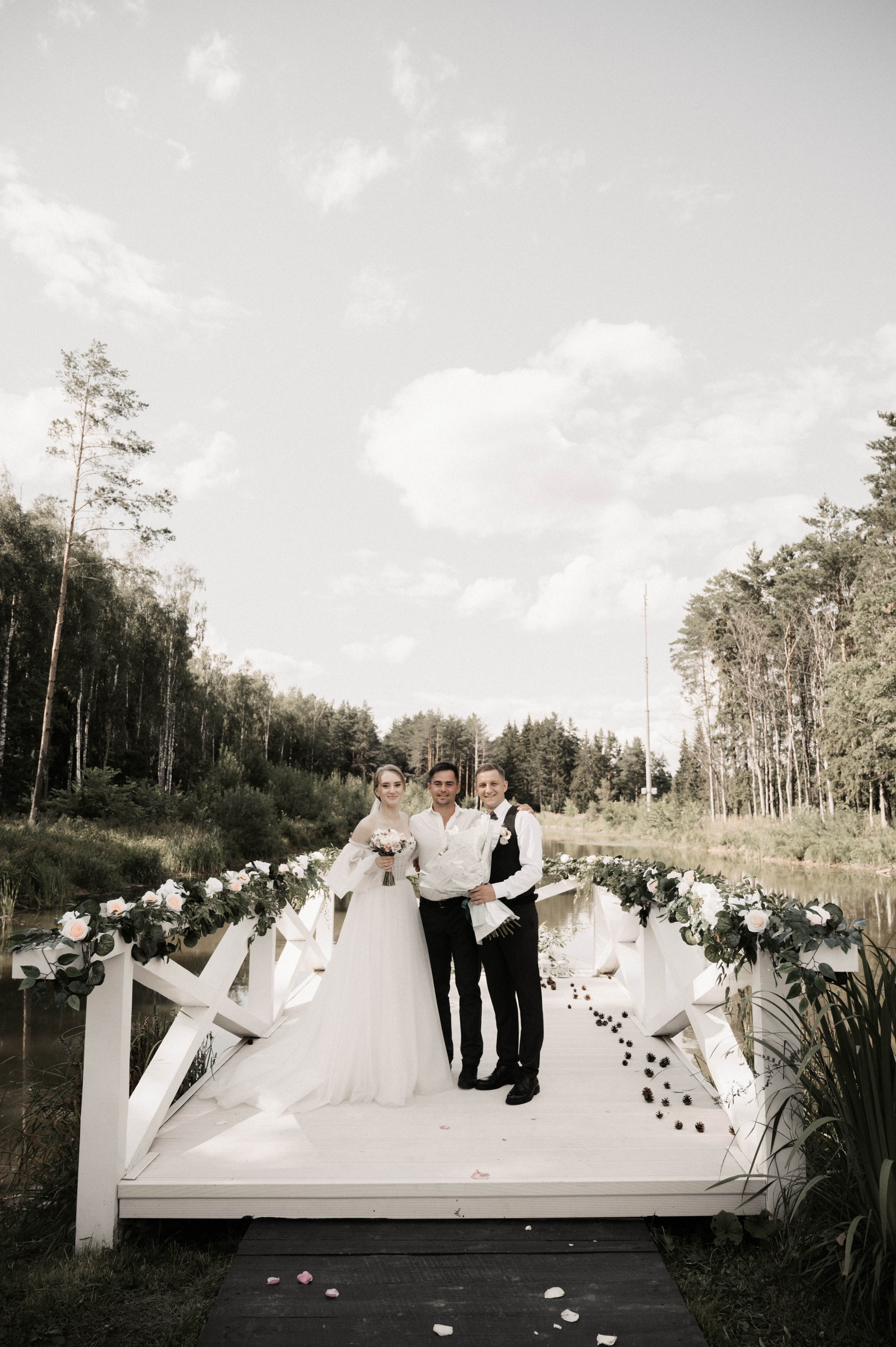 Счастье у озера. Свадебный фотограф Александр Давыдов