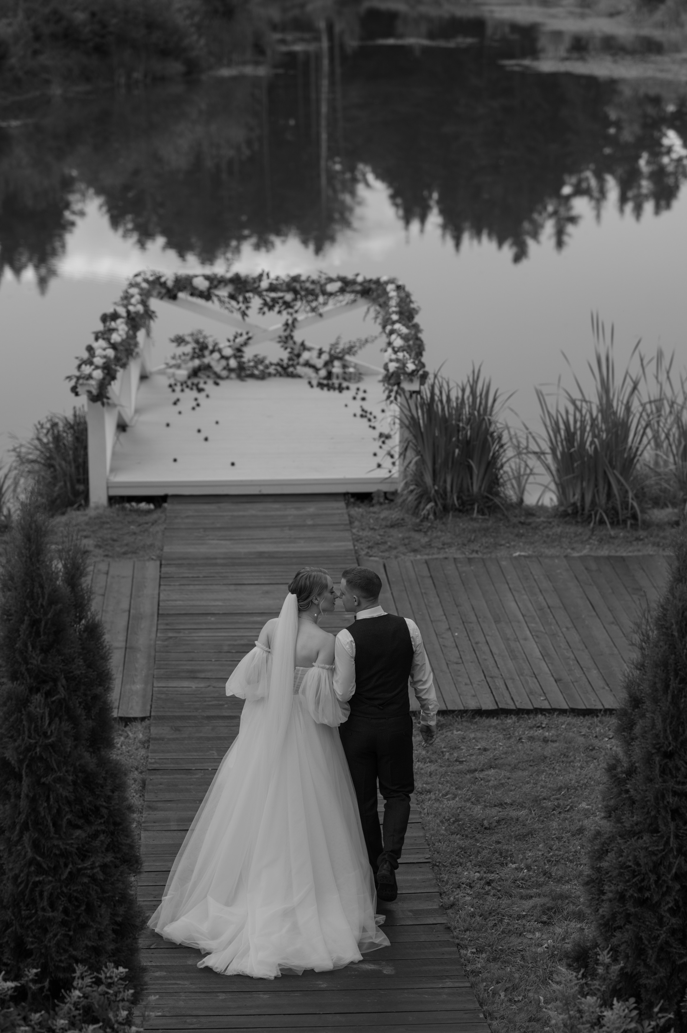 Счастье у озера. Свадебный фотограф Александр Давыдов