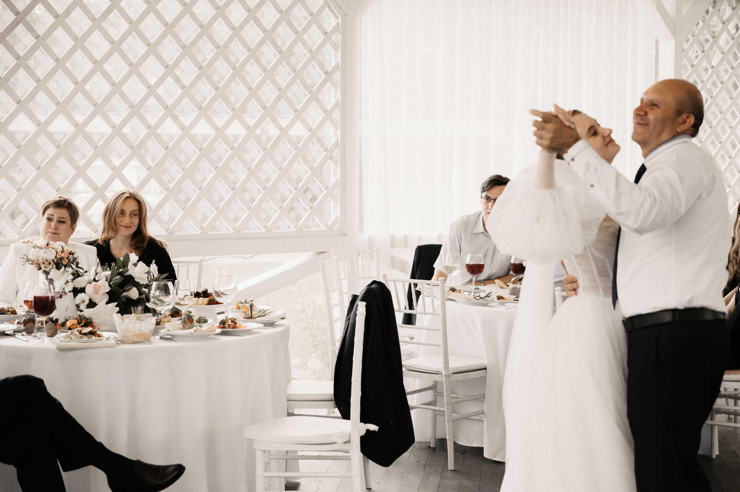 Счастье у озера. Свадебный фотограф Александр Давыдов