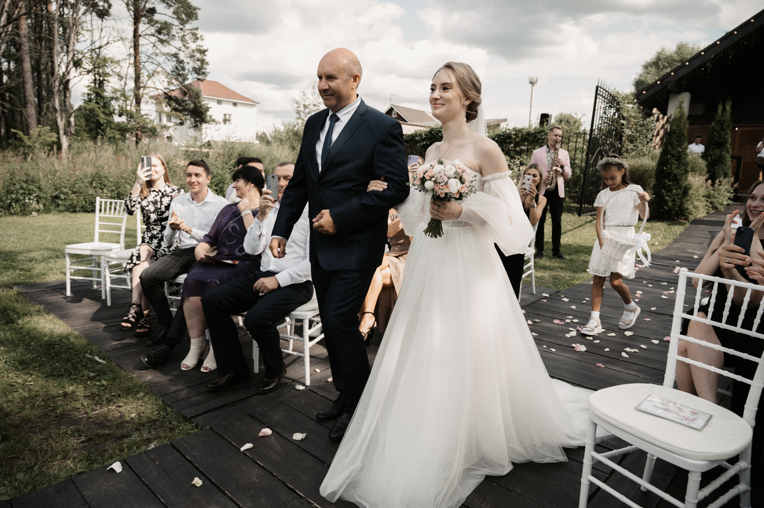 Счастье у озера. Свадебный фотограф Александр Давыдов