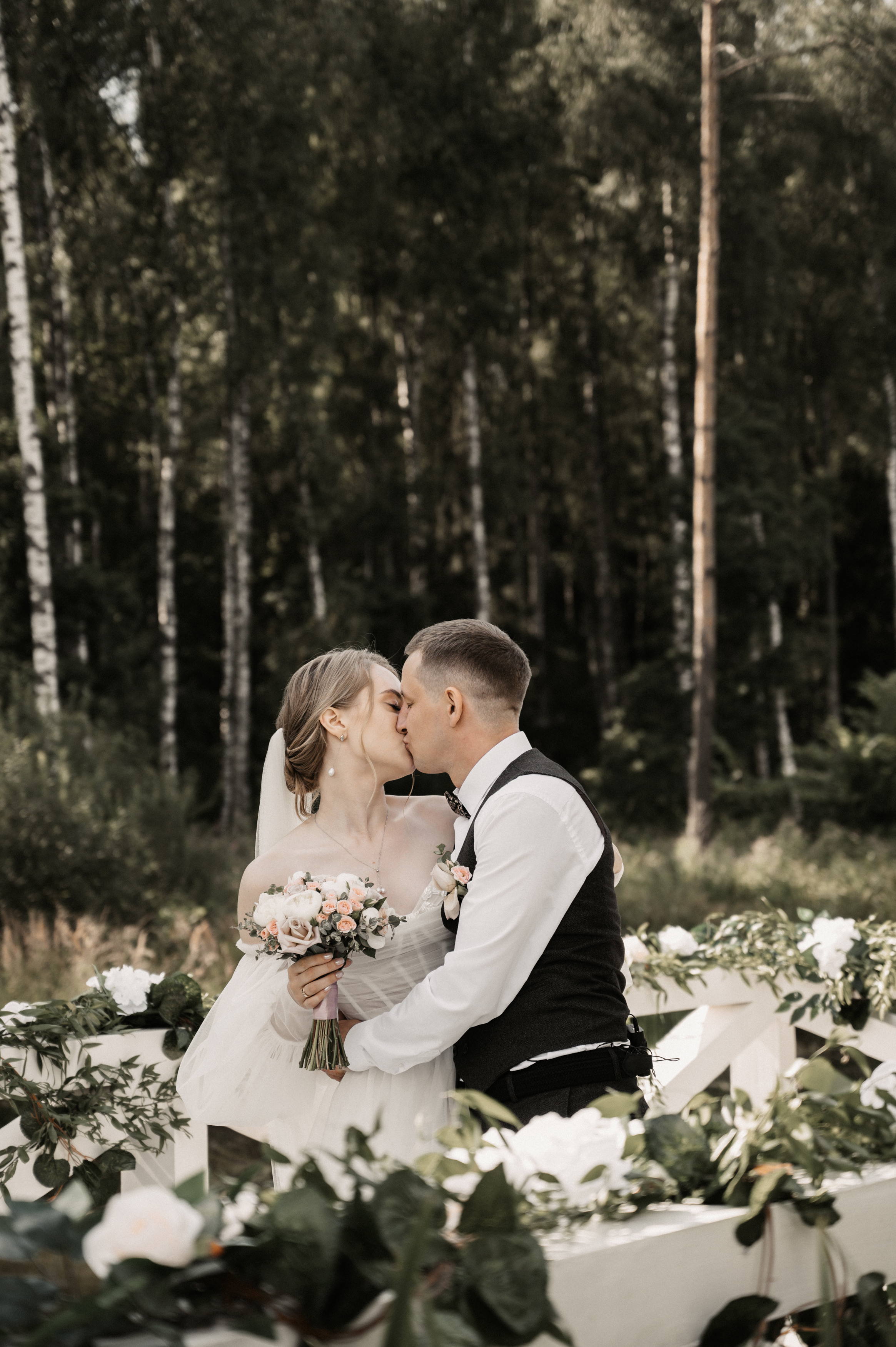 Счастье у озера. Свадебный фотограф Александр Давыдов