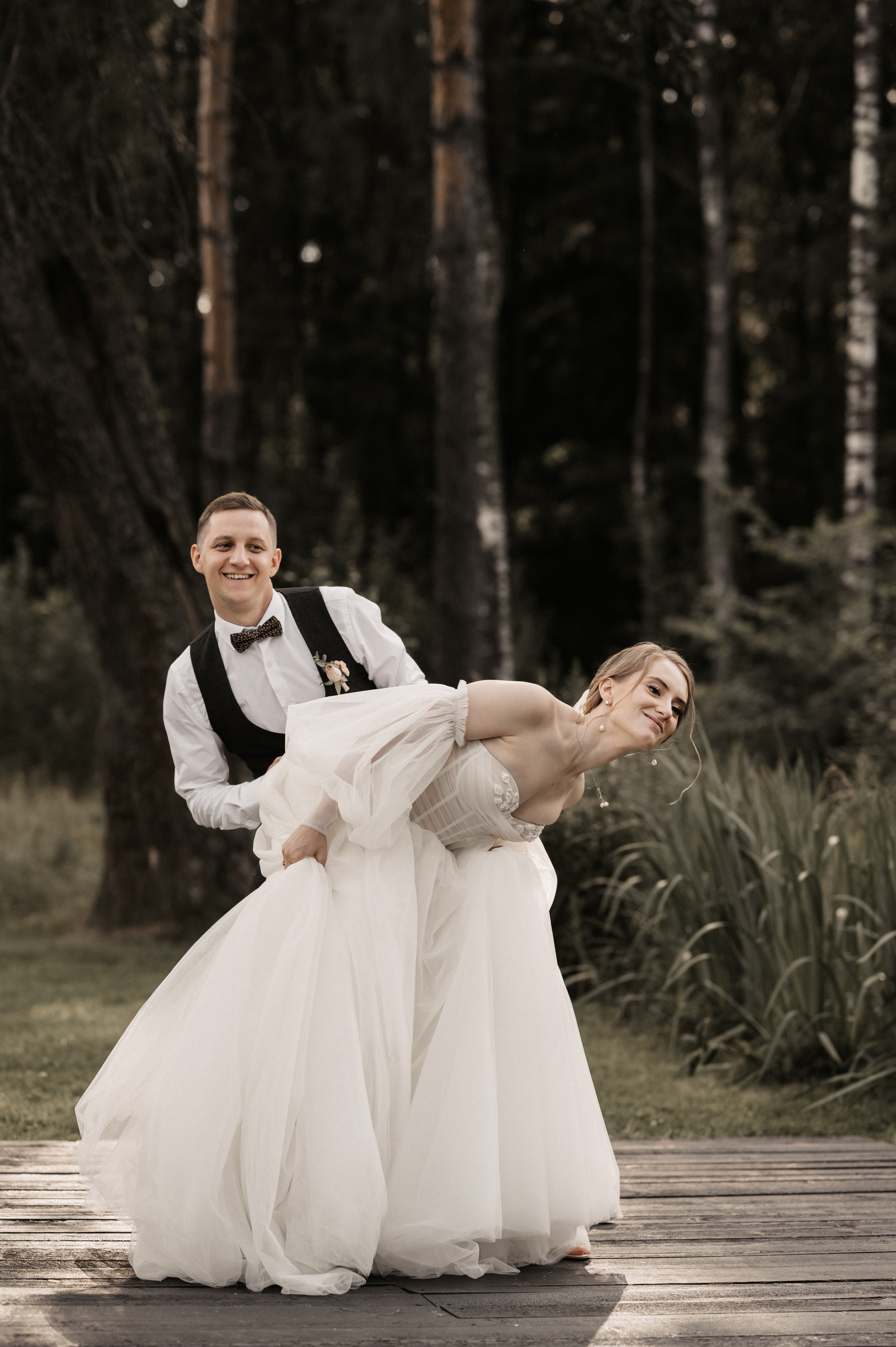 Счастье у озера. Свадебный фотограф Александр Давыдов