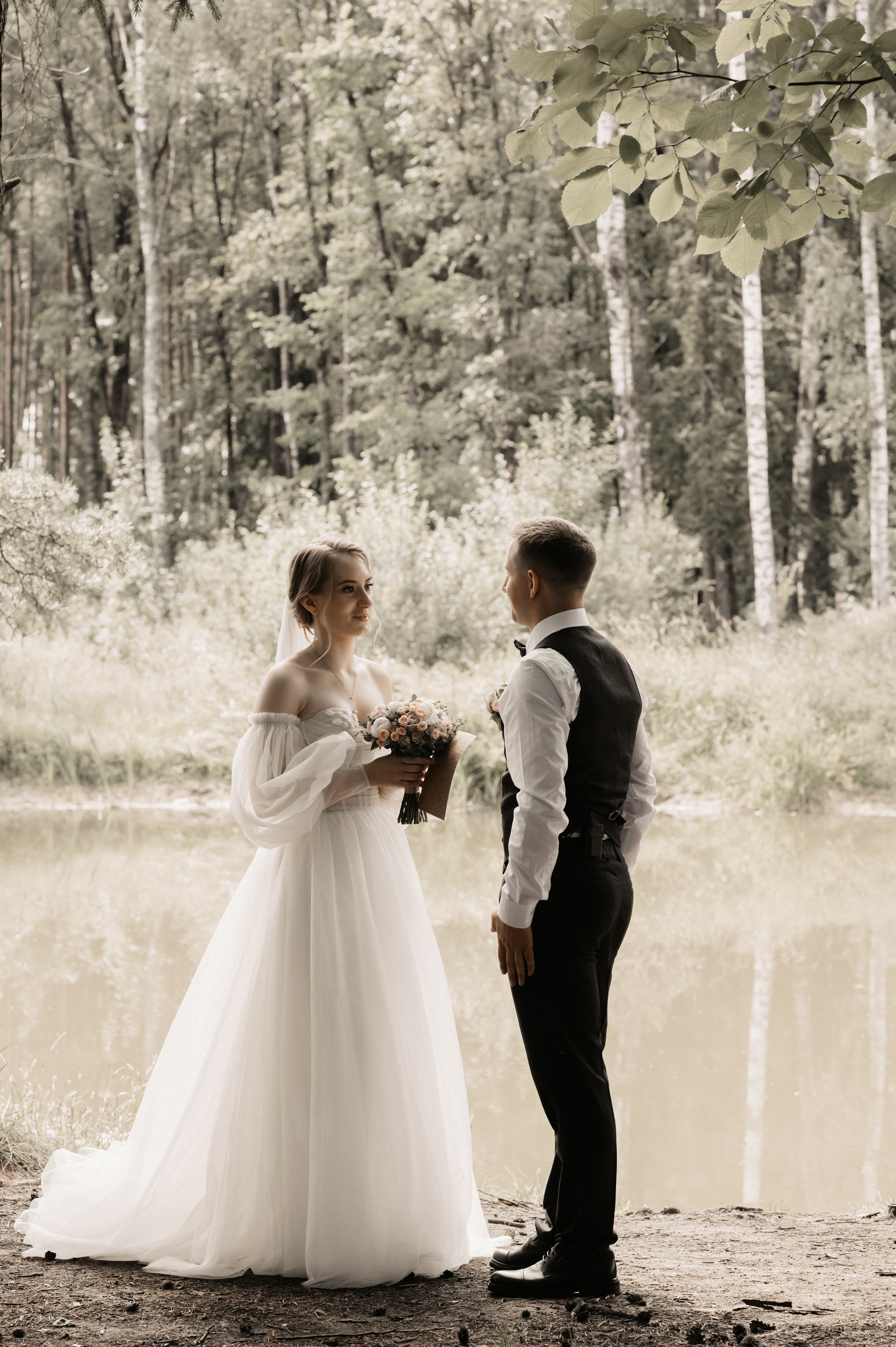 Счастье у озера. Свадебный фотограф Александр Давыдов