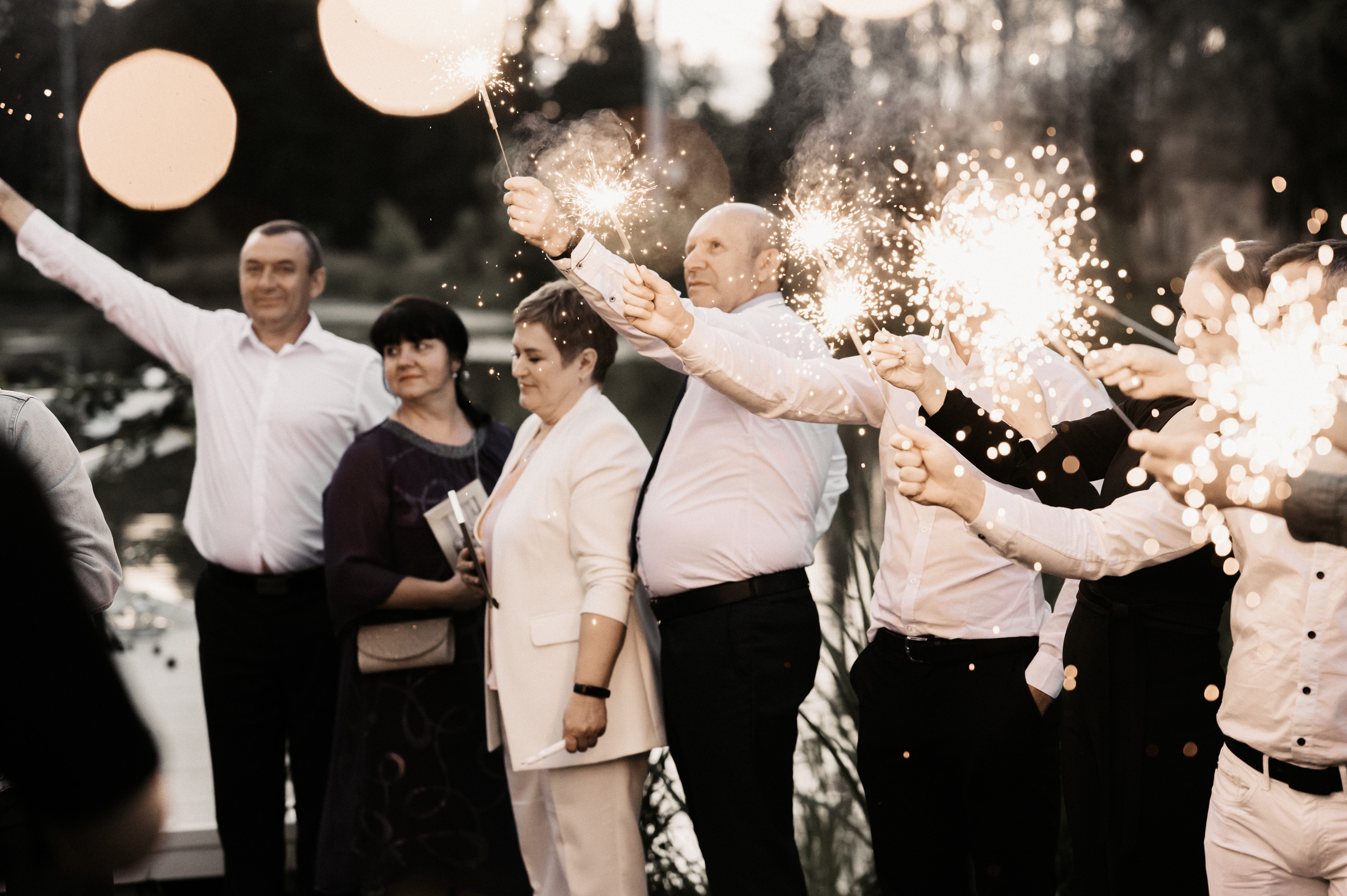 Счастье у озера. Свадебный фотограф Александр Давыдов