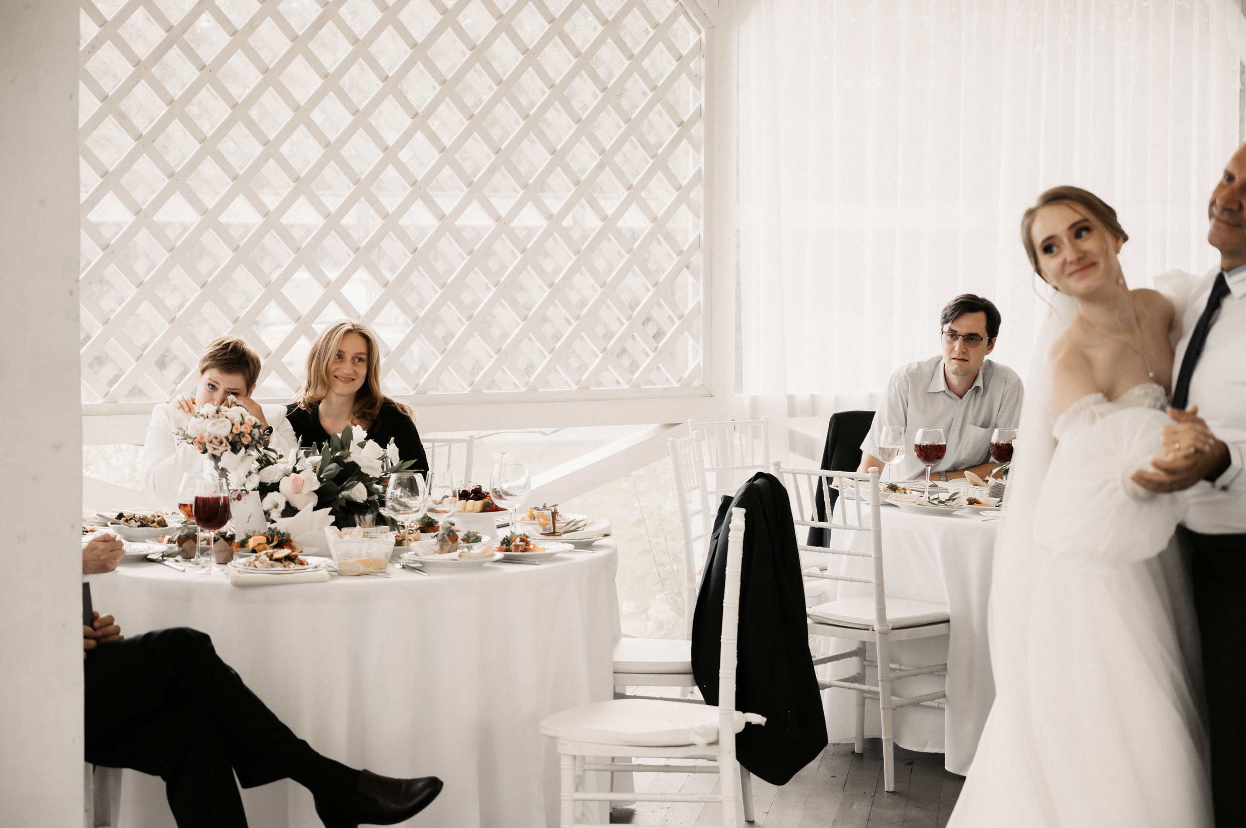 Счастье у озера. Свадебный фотограф Александр Давыдов