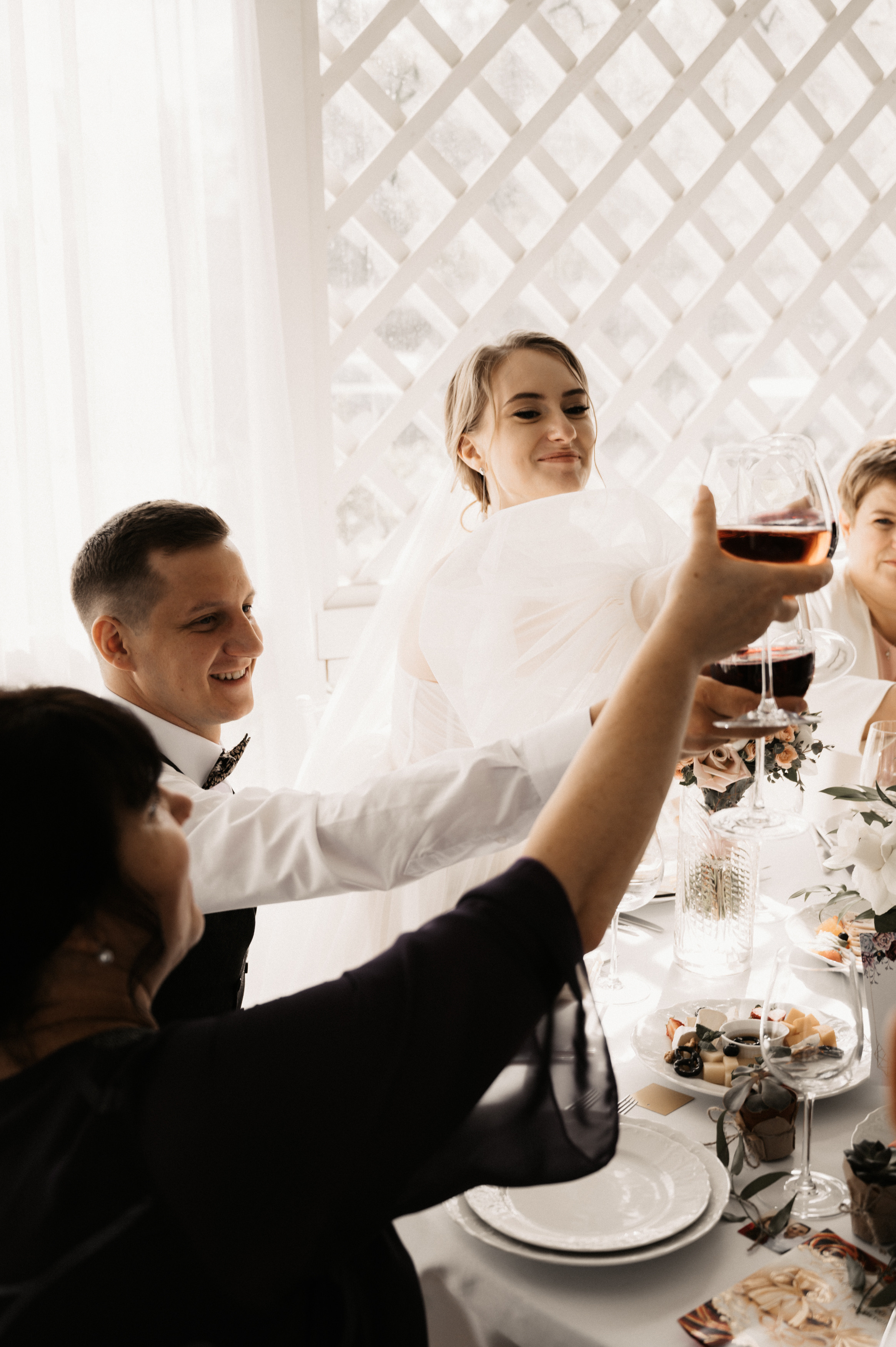 Счастье у озера. Свадебный фотограф Александр Давыдов