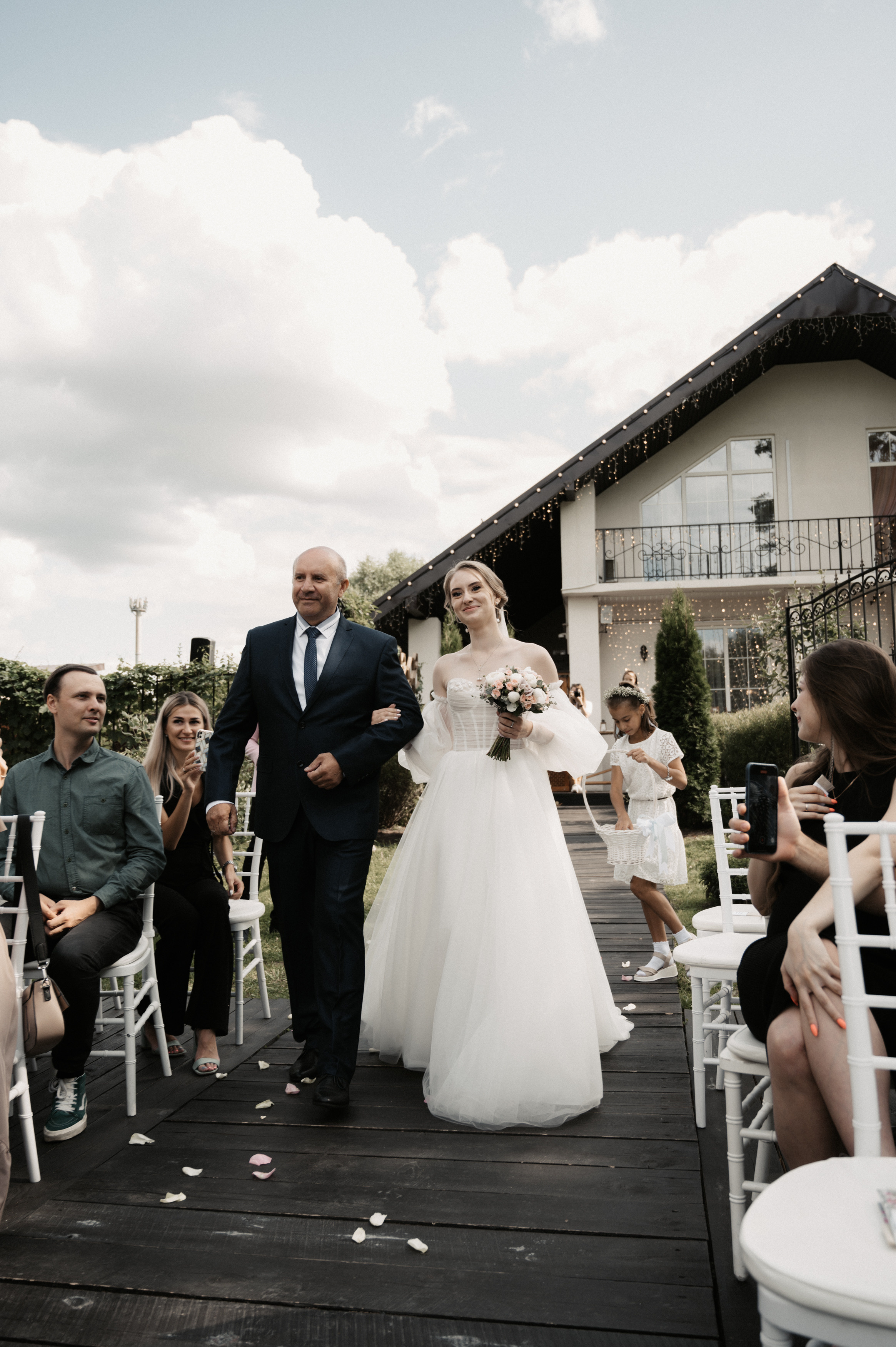 Счастье у озера. Свадебный фотограф Александр Давыдов