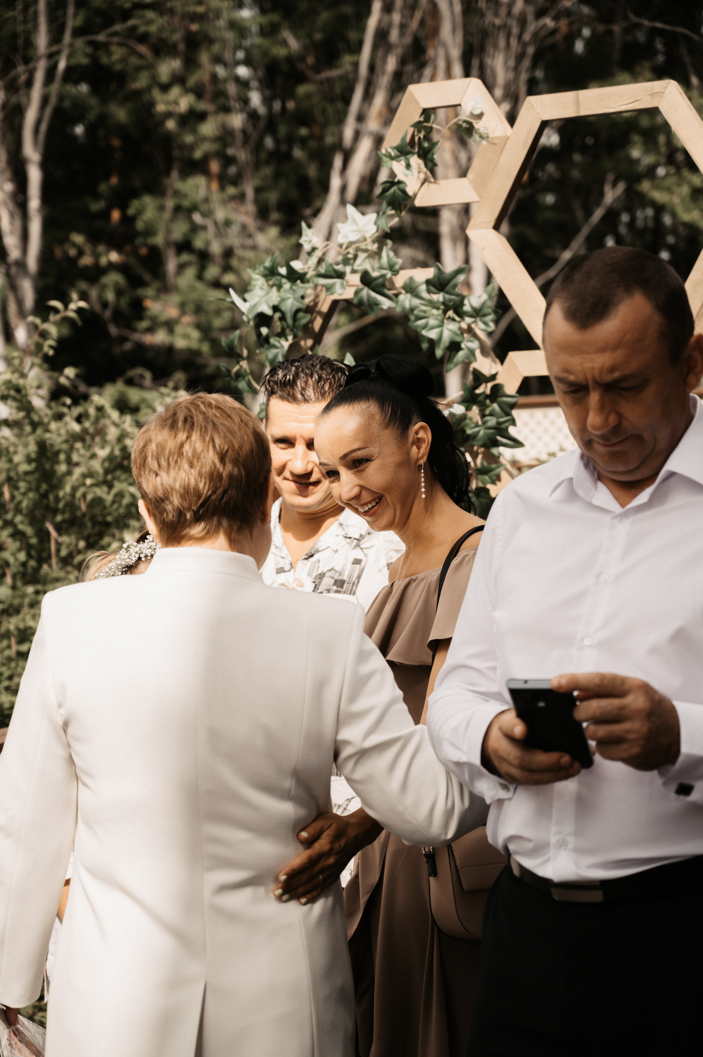 Счастье у озера. Свадебный фотограф Александр Давыдов