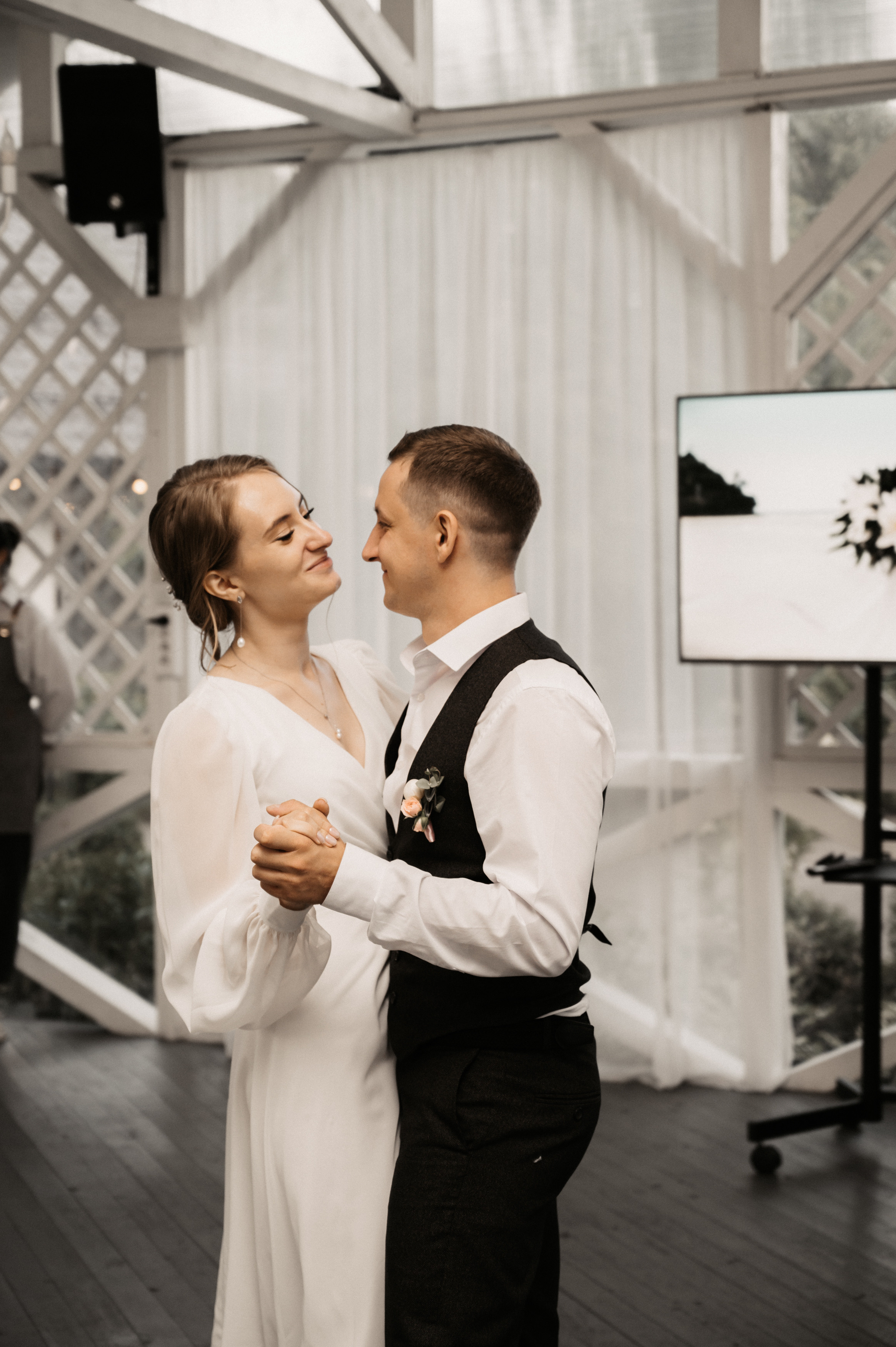 Счастье у озера. Свадебный фотограф Александр Давыдов