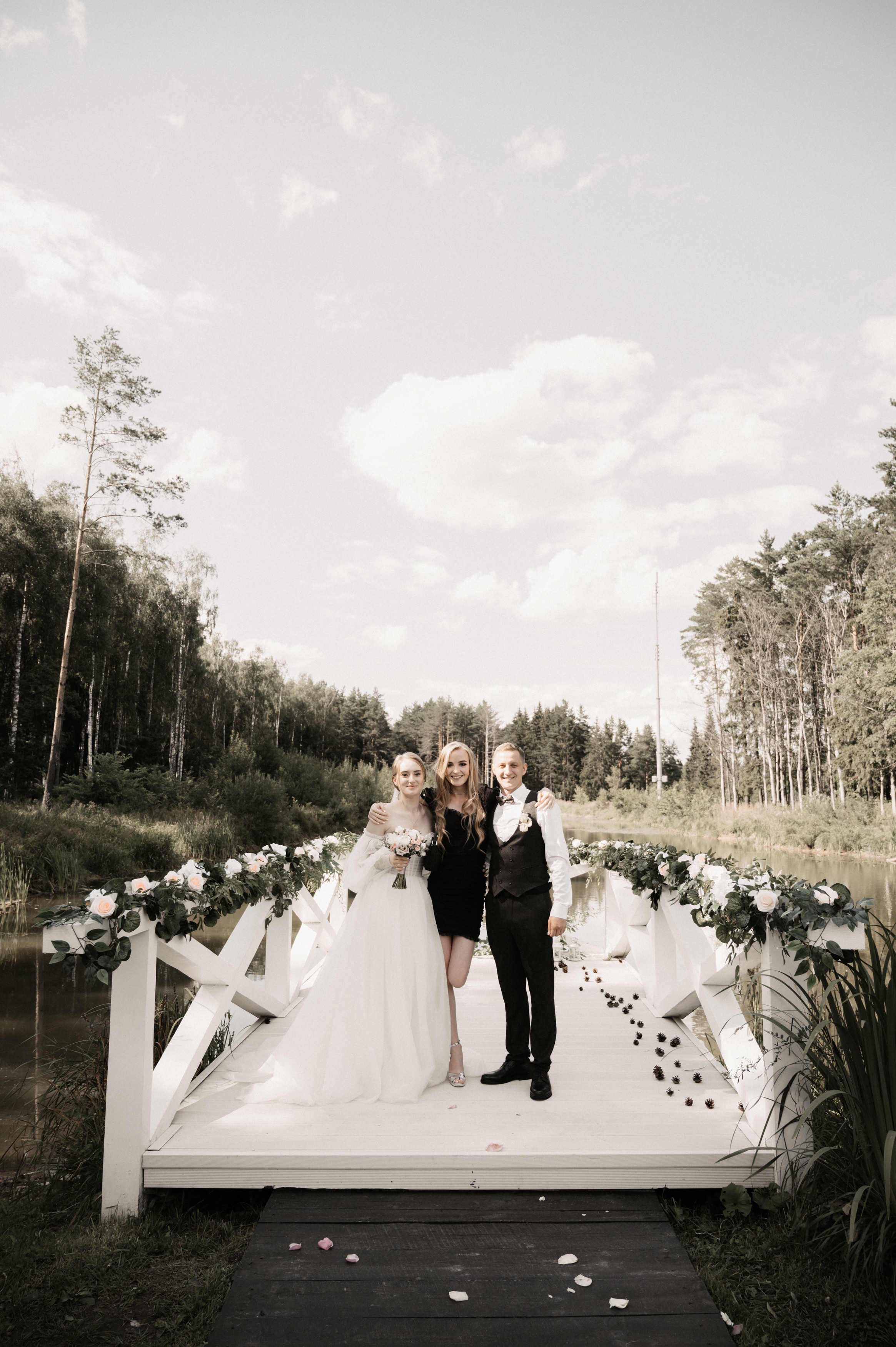 Счастье у озера. Свадебный фотограф Александр Давыдов