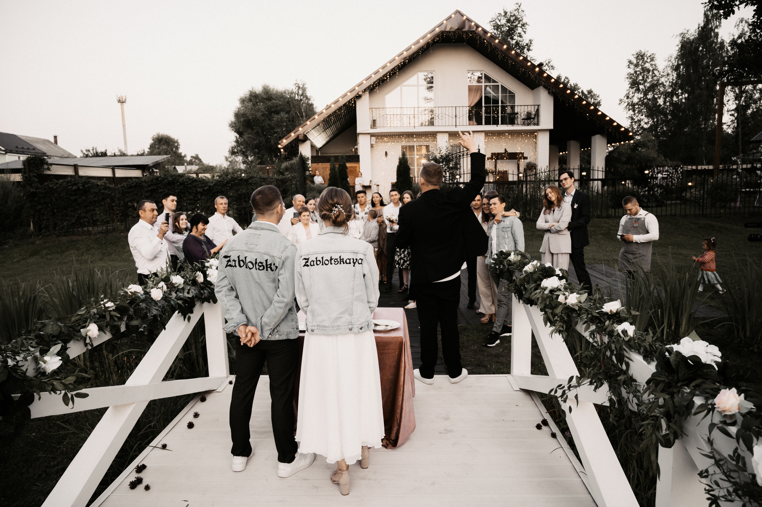 Счастье у озера. Свадебный фотограф Александр Давыдов