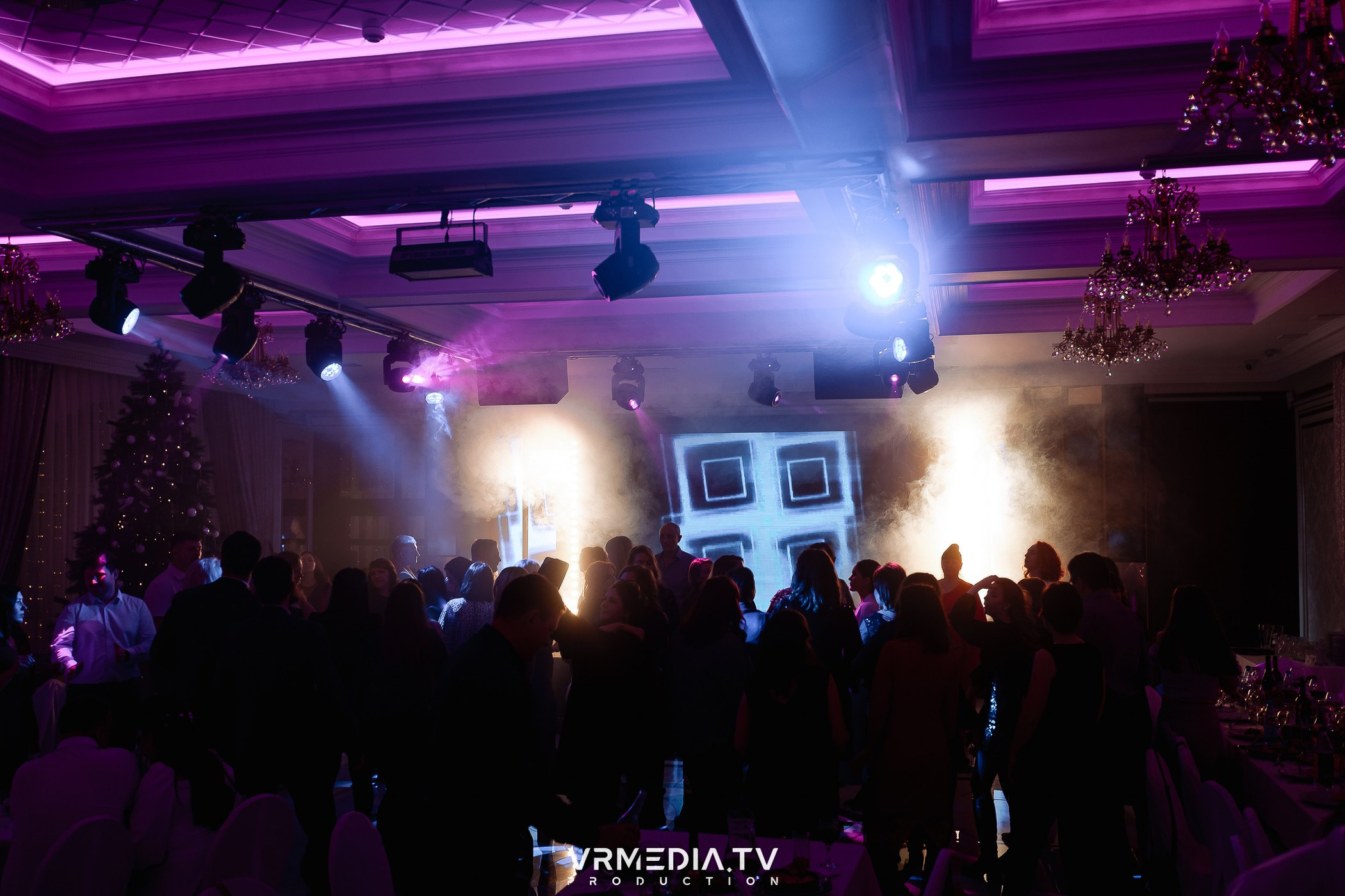 Новогодний вечер в ресторане «Лазурный Берег»