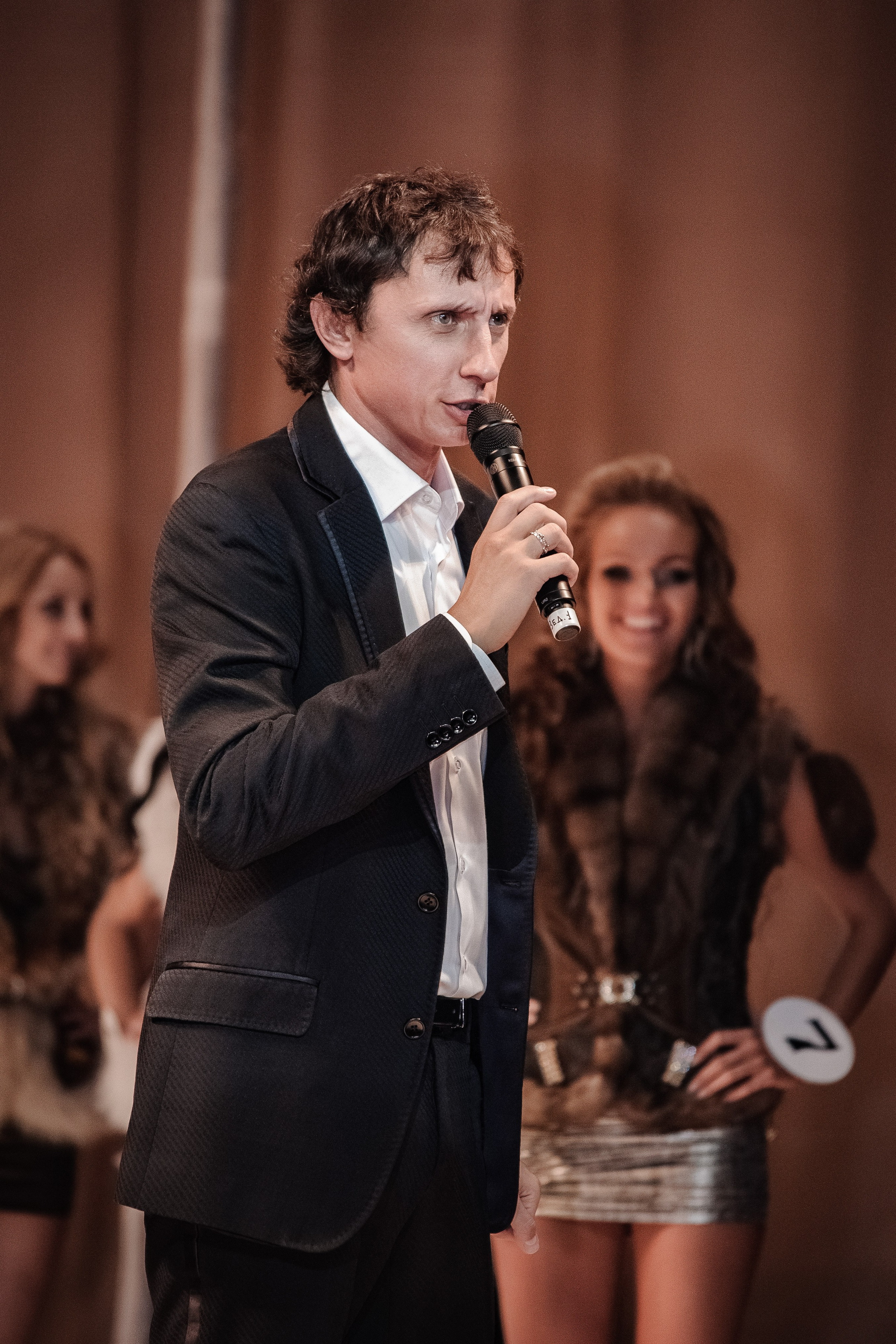 Репортажный фотограф в Санкт-Петербурге. Услуги и цены на фотосъёмку мероприятий в СПб. Фотограф Алексей Лукин. Профессиональная фотосъёмка в Санкт-Петербурге. Обработка и Ретушь фотографий