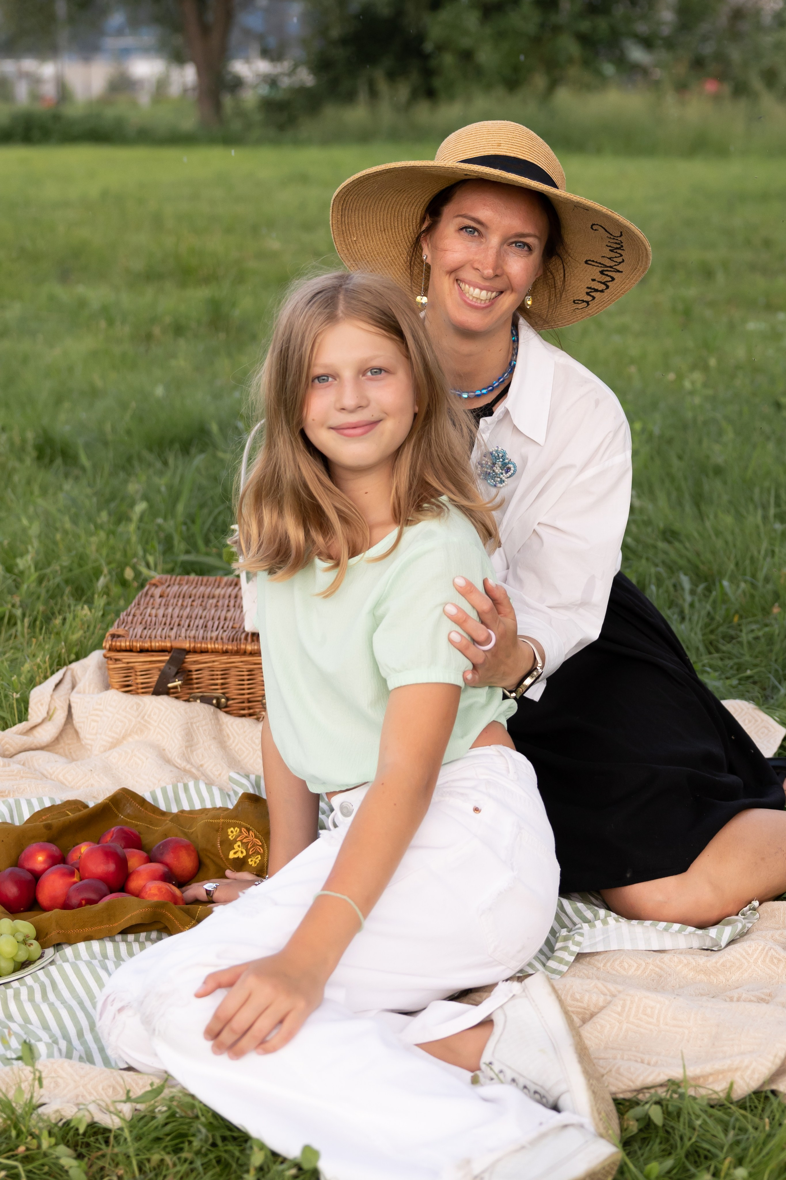 Пикник с педагогом и родителями. Семейный и женский фотограф, стильный репортаж в г. Новосибирск