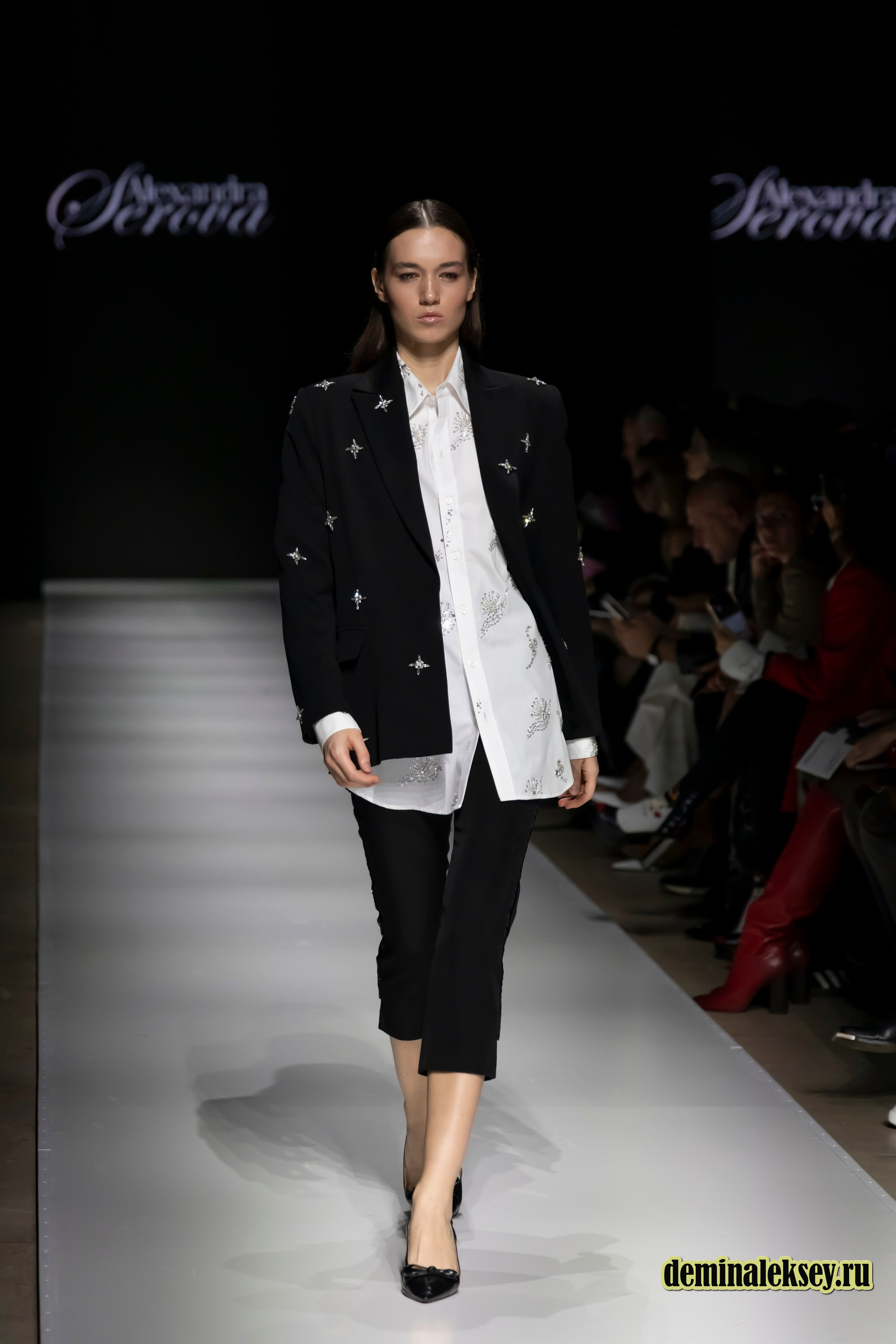 Московская неделя моды 2024 9 октября дизайнер Alexandra Serova. Репортажный, семейный и студийный фотограф в Москве Демин Алексей