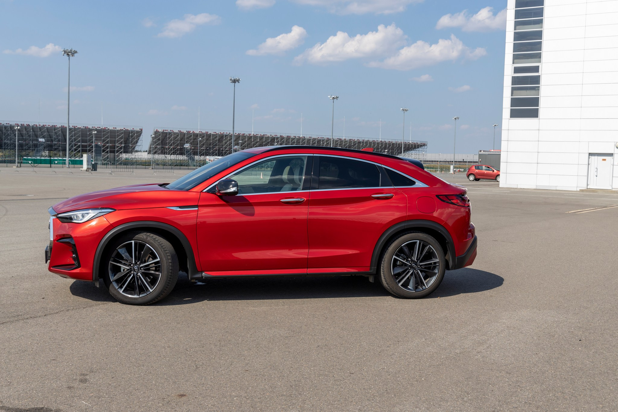 Infiniti QX55. Репортажный, семейный и студийный фотограф в Москве Демин Алексей