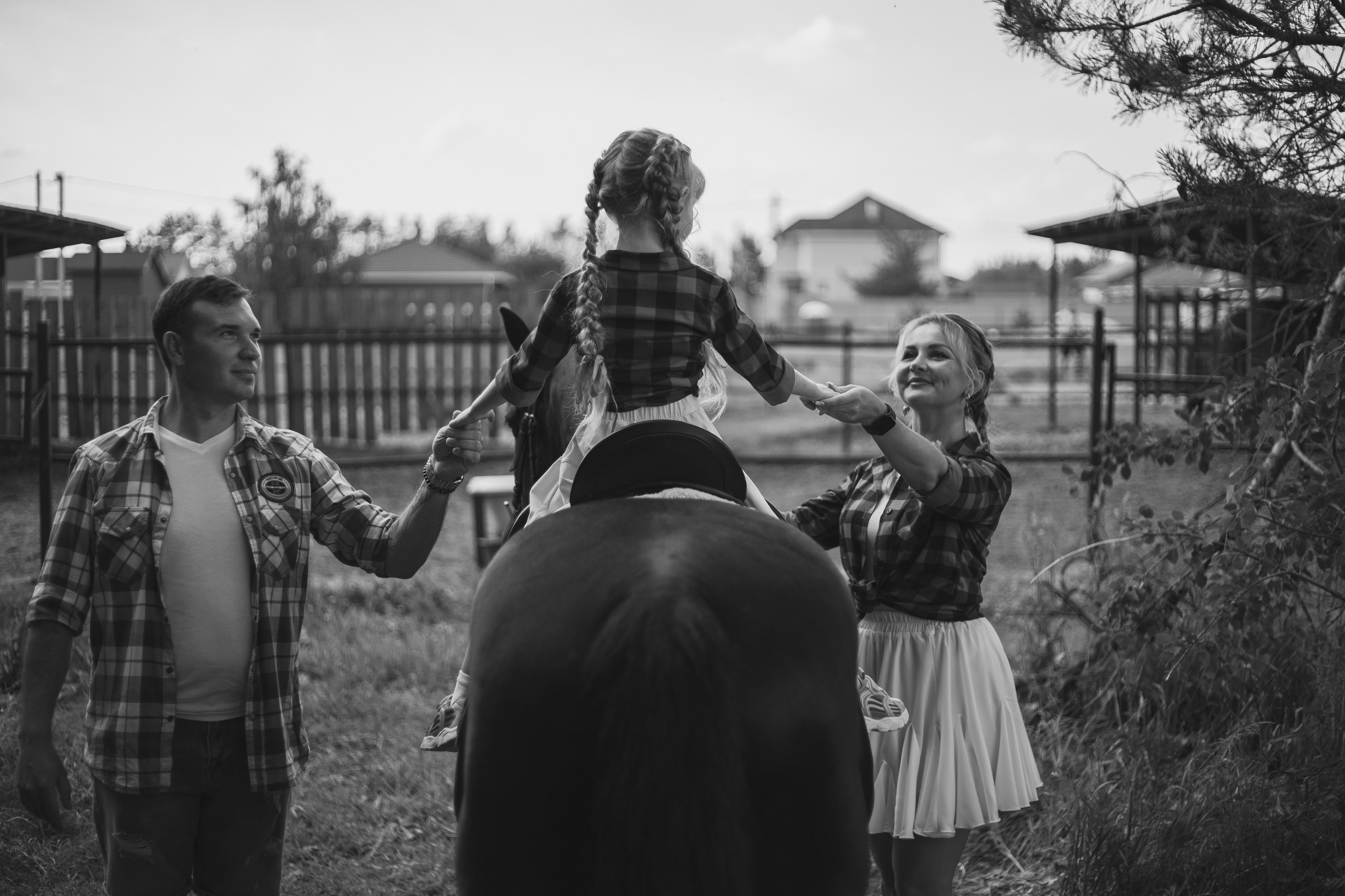 Семейная прогулка с лошадкой. Семейный и детский фотограф в Рязани Васюгова Мария
