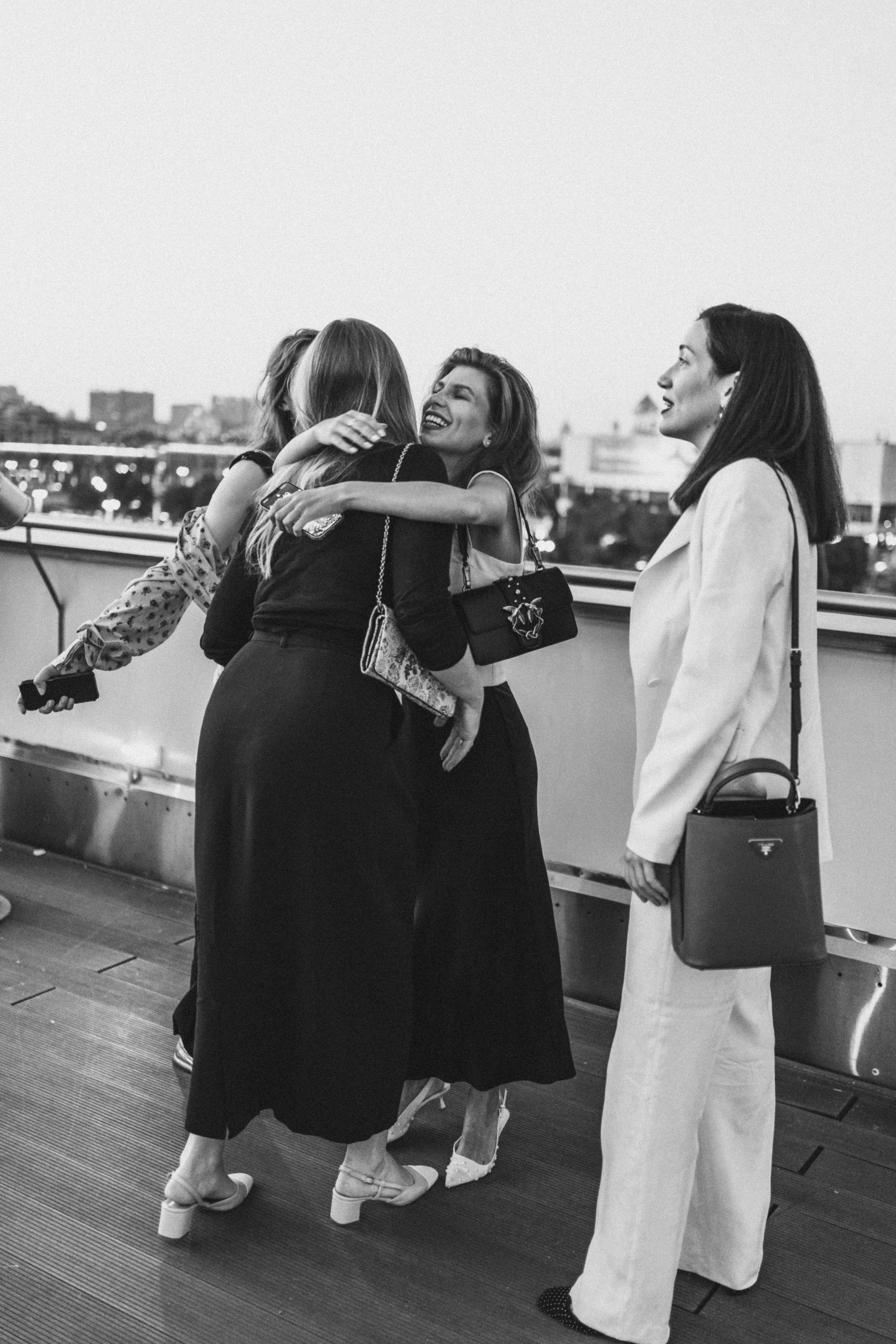 Выставка на крыше Парка Горького. Семейный и детский фотограф и видеограф в Москве, Серпухове и Тарусе Валерия Сорокина