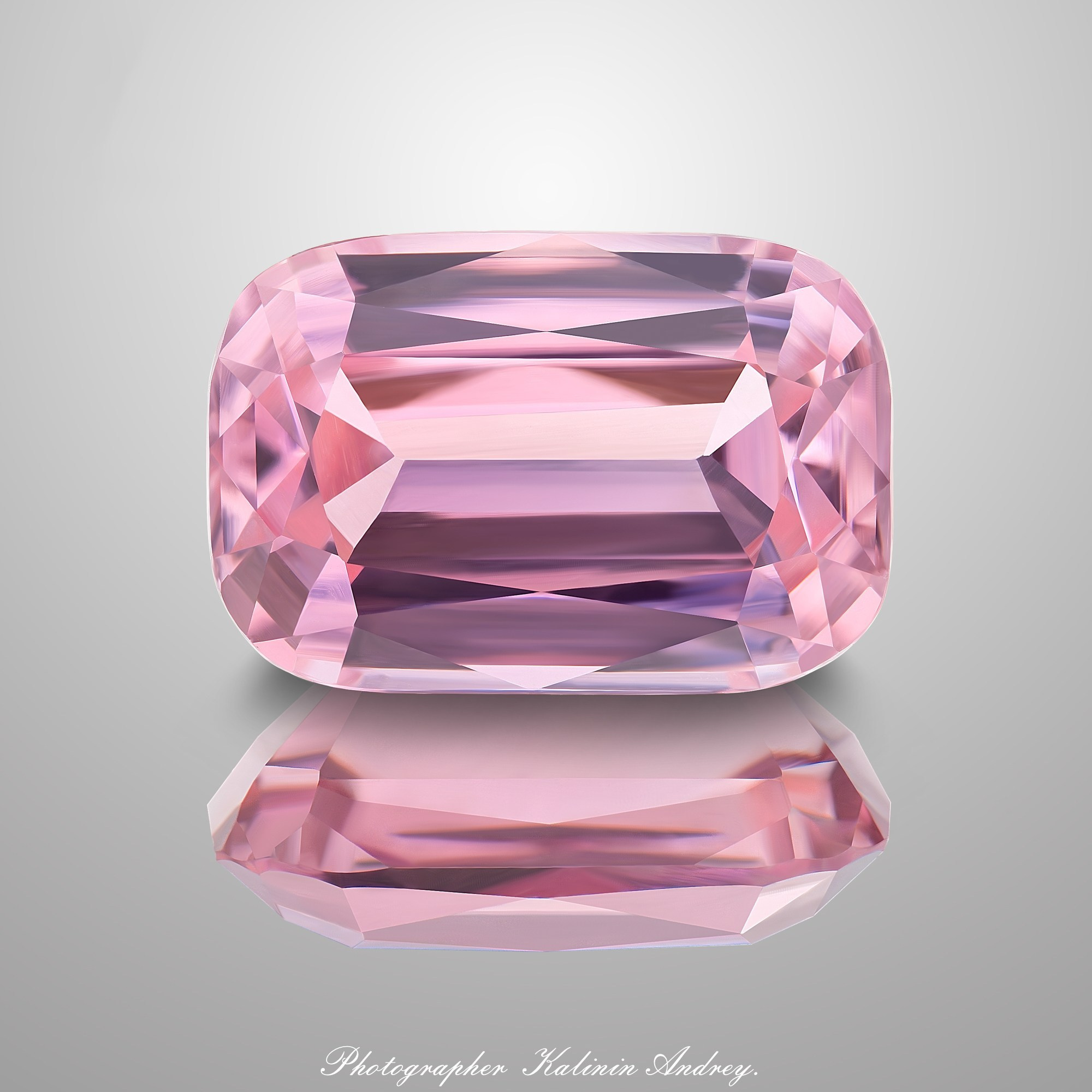 Фотографии в большом разрешении драгоценных камней на продажу купить тел +79 660 031 307. Высококачественная профессиональная рекламная фотосъёмка ювелирных украшений, драгоценных камней в Москве. Обучение, консультация