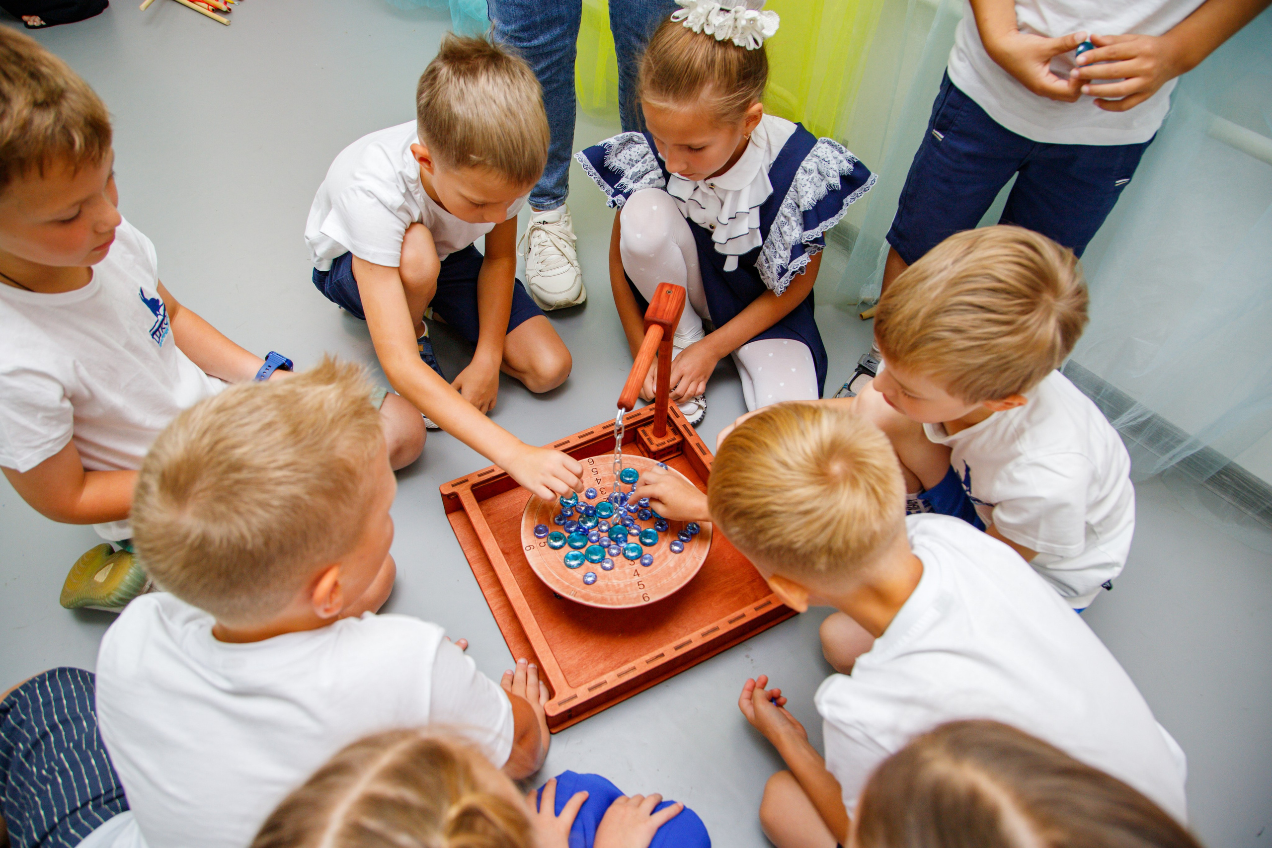 Репортажная съемка праздника знаний в школе. Семейный и школьный фотограф в Москве Анна Ткач