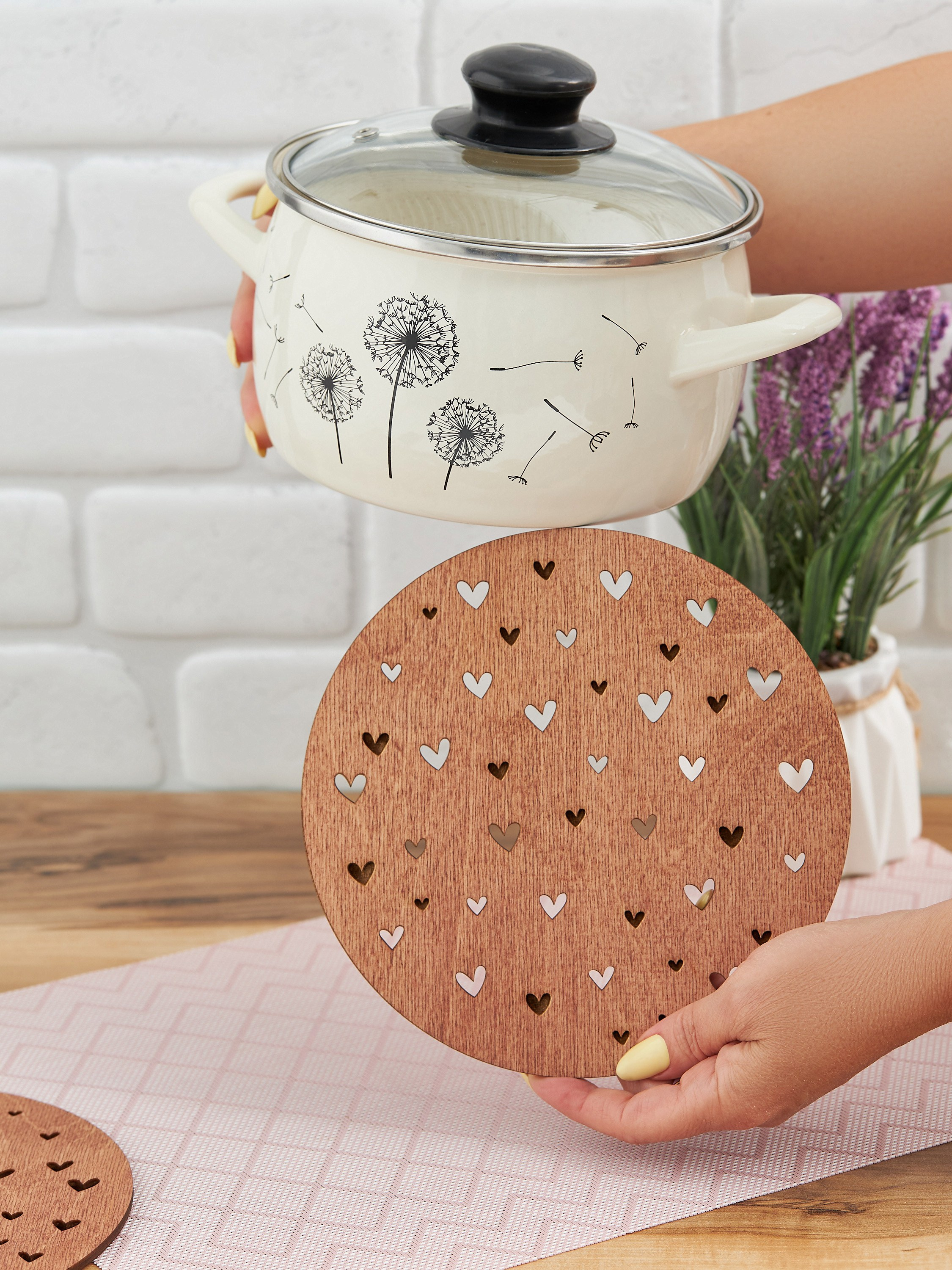 Фотосъемка деревянных подставок под горячее для маркетплейсов. Алексей Темнов — фотограф в Пятигорске