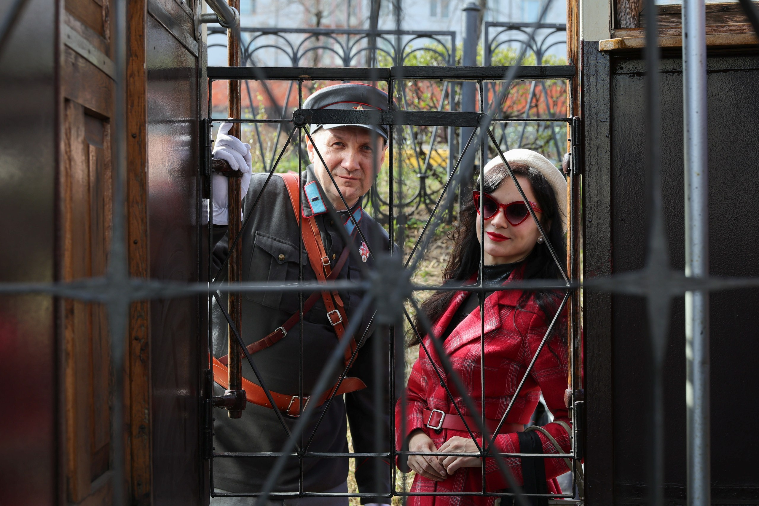 Парад трамваев. Репортажный, архитектурный, театральный и файн-арт фотограф Лена Мельникова в Москве