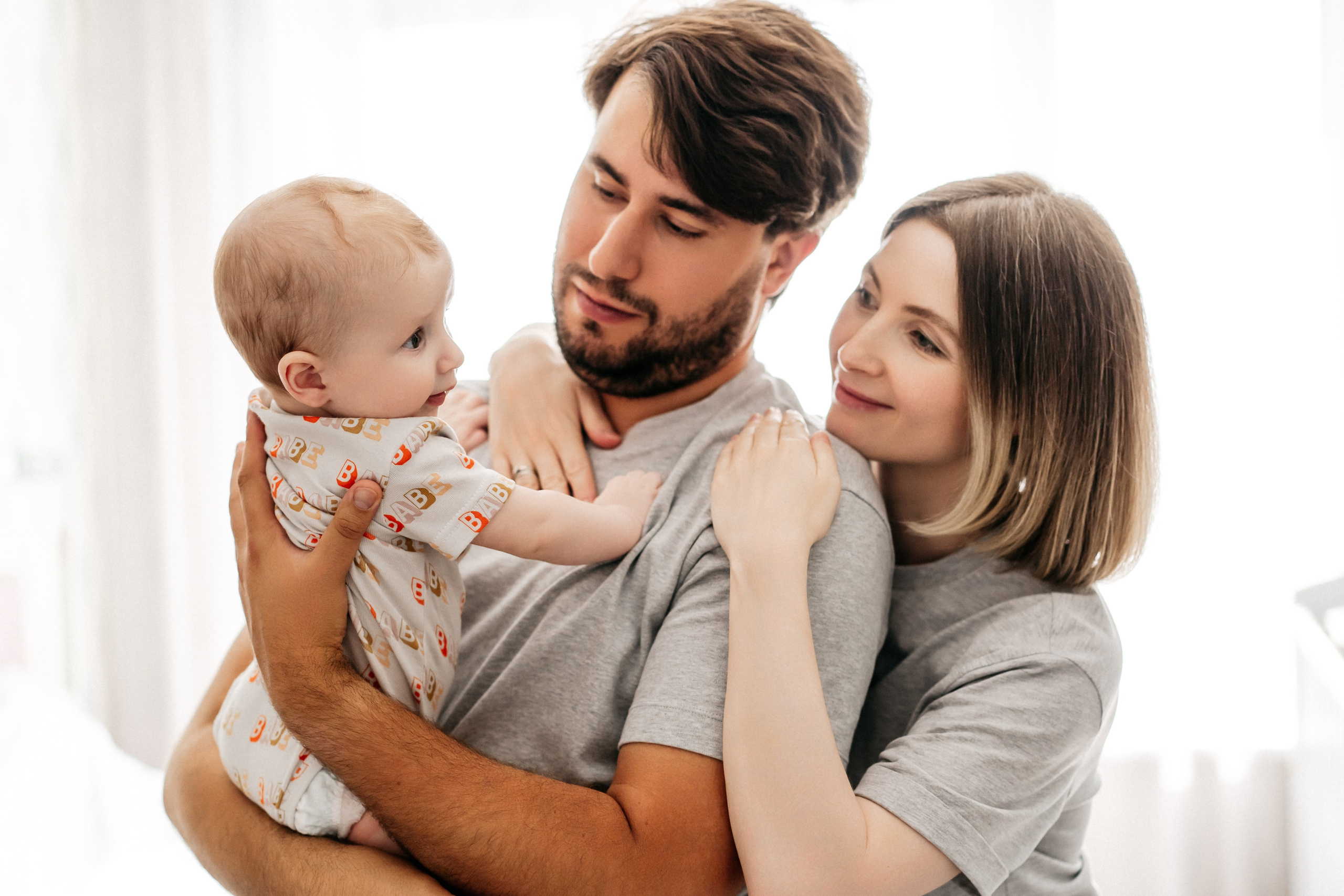Домашняя семейная фотосессия в Москве, Домодедово, Видное, Бутово, Щербинка. Семейный фотограф Москва и Московская область. Семейная фотосессия на природе. Фотосессия детского праздника. Фотосессия юбилея. Фотосессия в день рождения. Фотограф на годик ребенку. Детский фотограф. Фоторепортаж семейного праздника. Детский фотограф Москва.