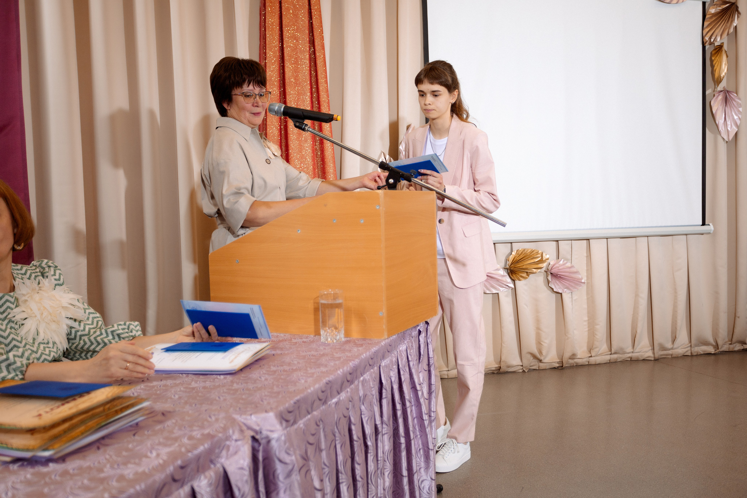 ВРУЧЕНИЕ АТТЕСТАТОВ: Пример. Все фото. Профессиональный фотограф в Ижевске Леша Петров