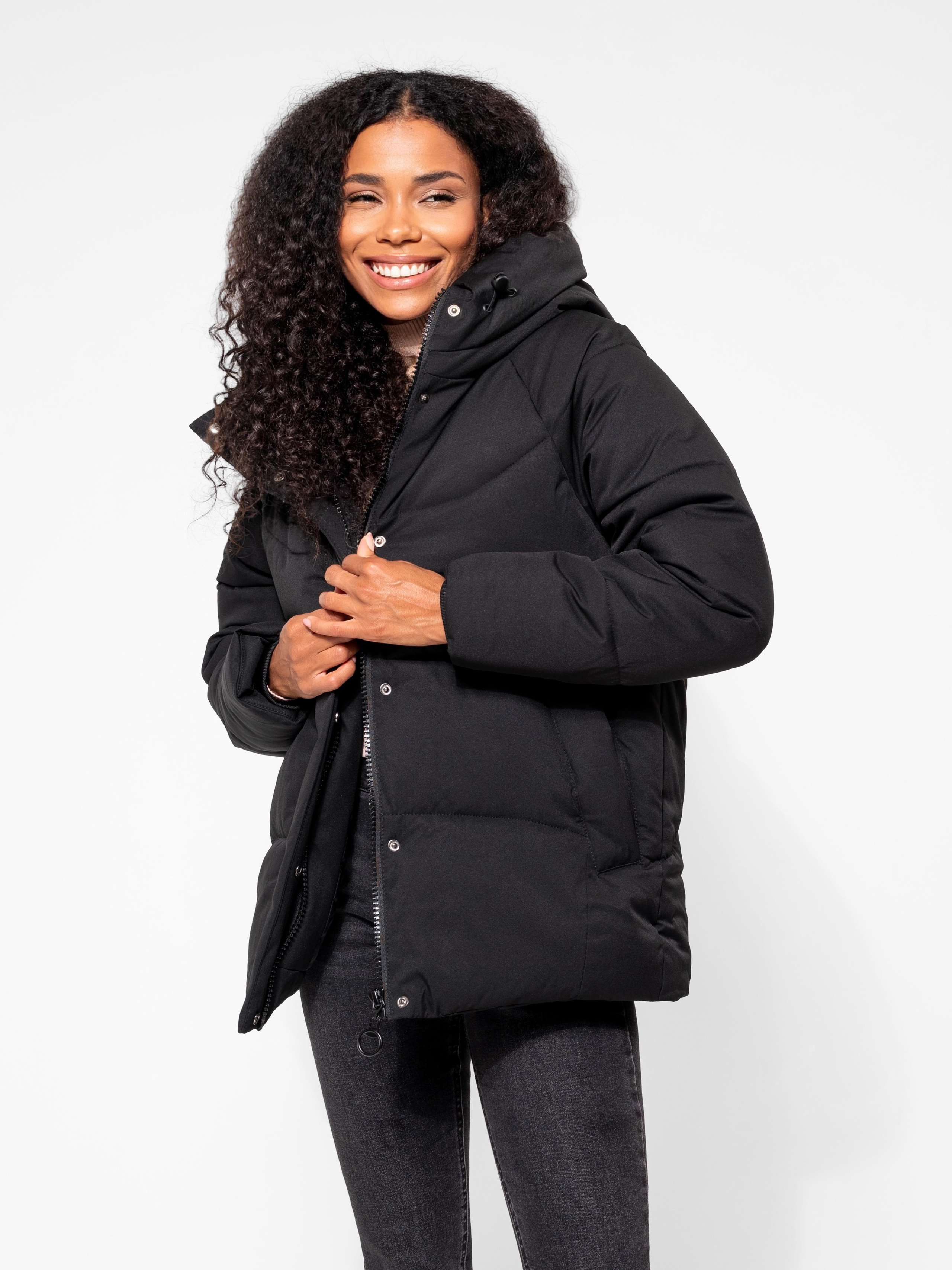 Джина. ТМ Продакшн — Съемка для маркетплейсов в Москве