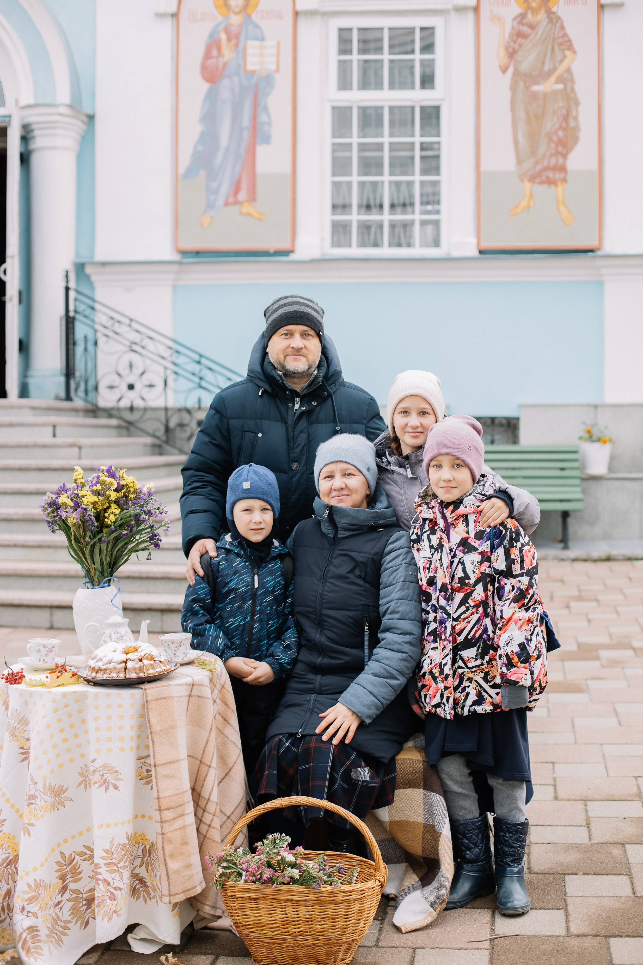 Покров в храме Иоанна Предтечи. Семейный фотограф Трусова Евгения в Екатеринбурге