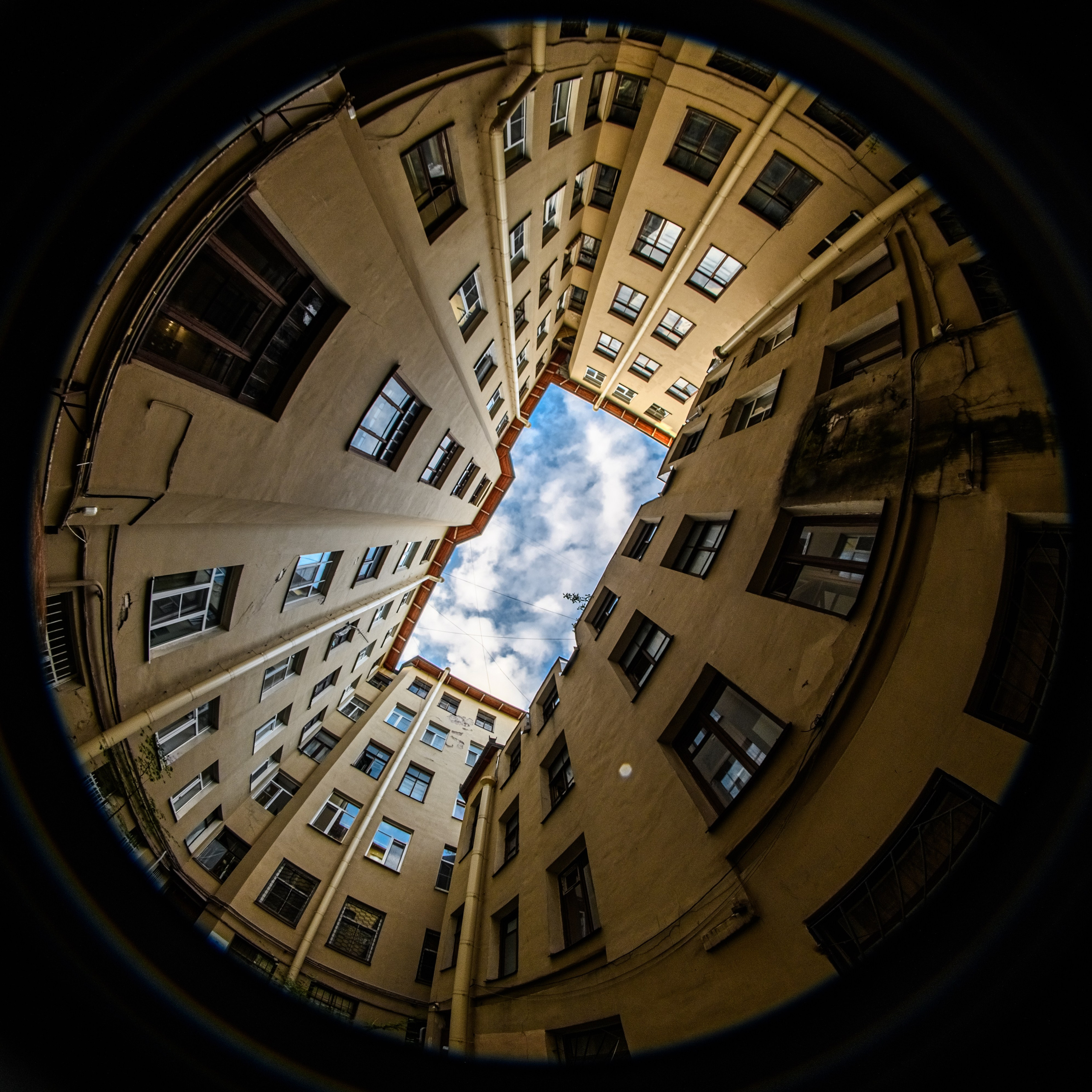 15-я линия В.О., 15Б