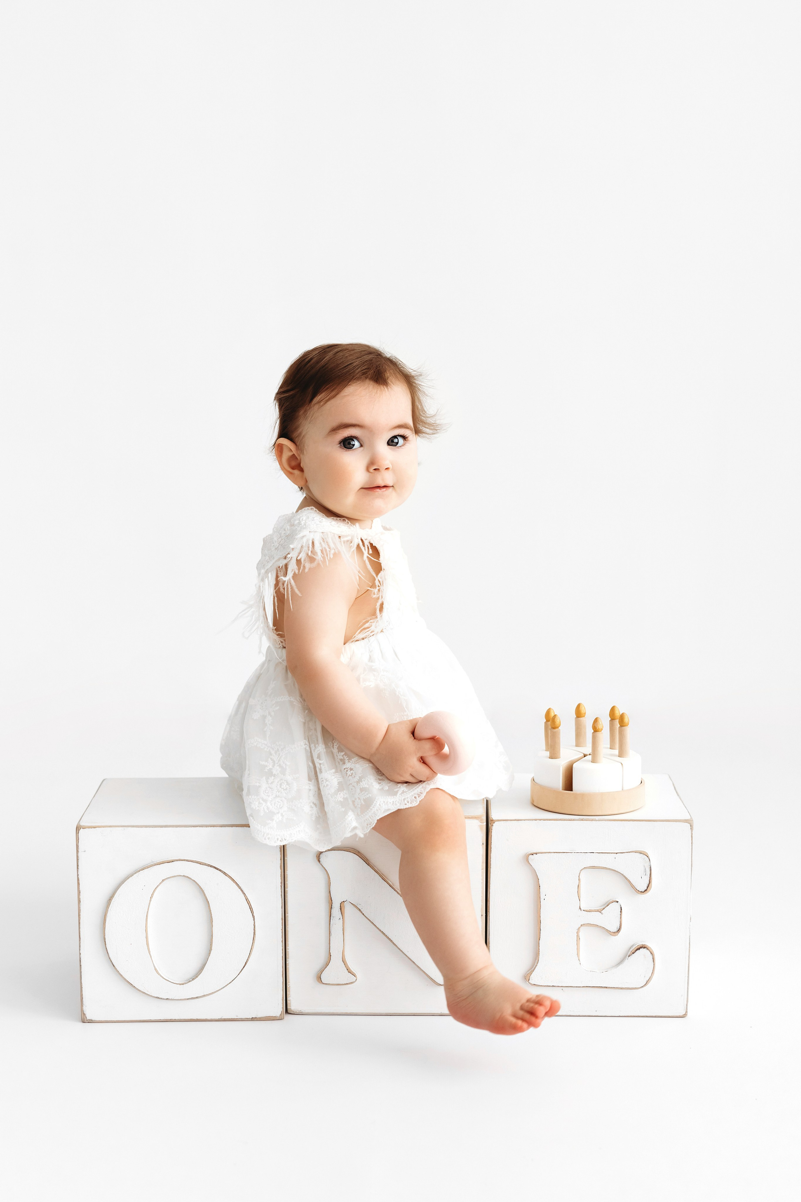 Годик минимализм. Профессиональная детская и семейная фотостудия в Краснодаре