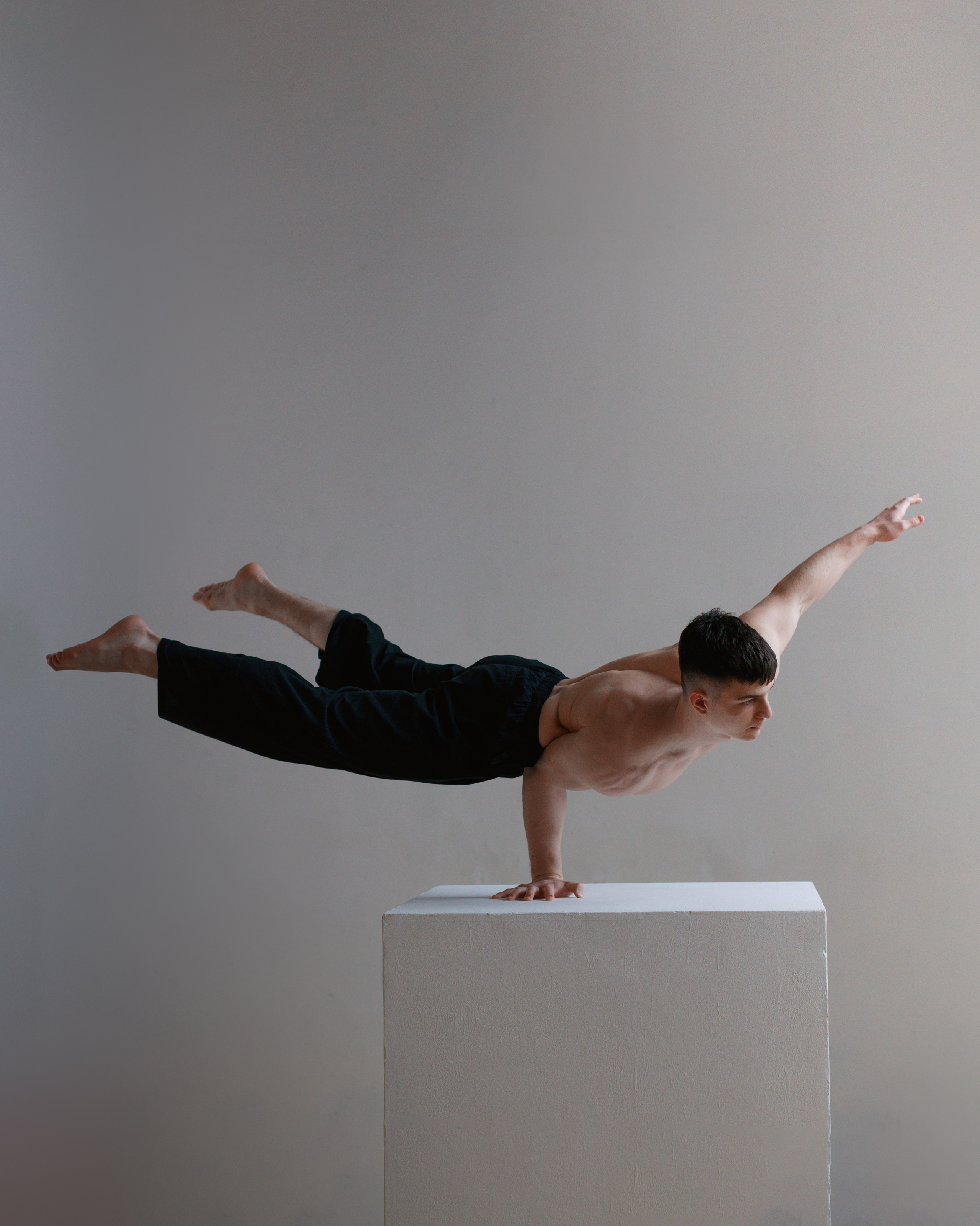 Max | Максим. Игорь Березин — фотограф в Москве. Мужские портреты и коммерческая съёмка